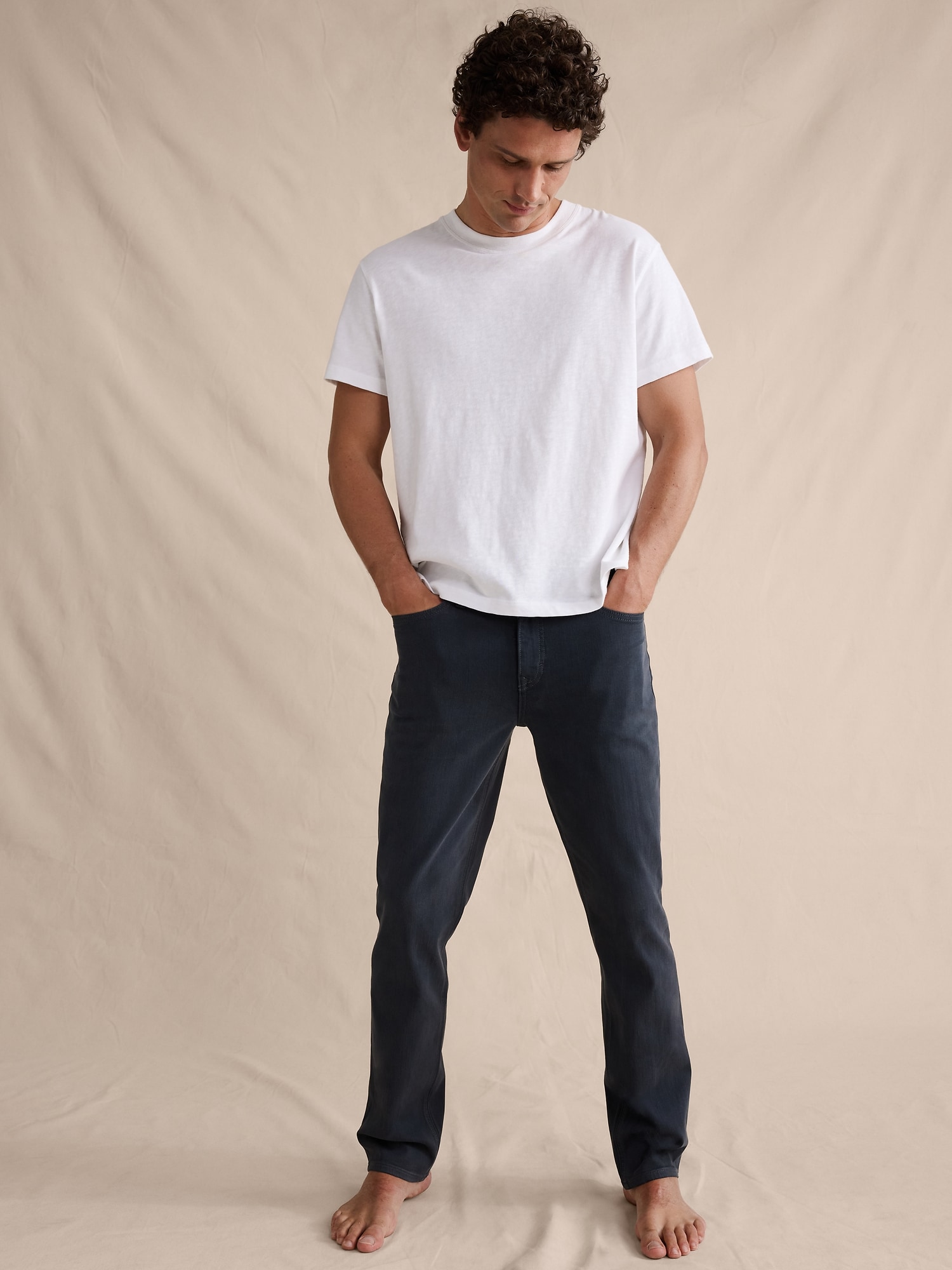 L'image numéro 5 présente Jean Voyageur luxueux à coupe droite