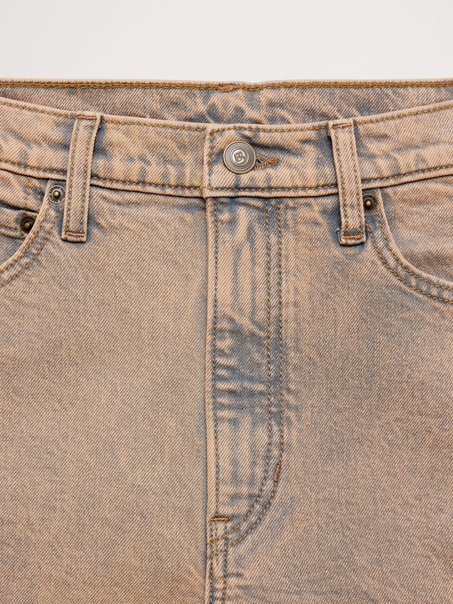 L'image numéro 7 présente Le célèbre jean classique à jambe large