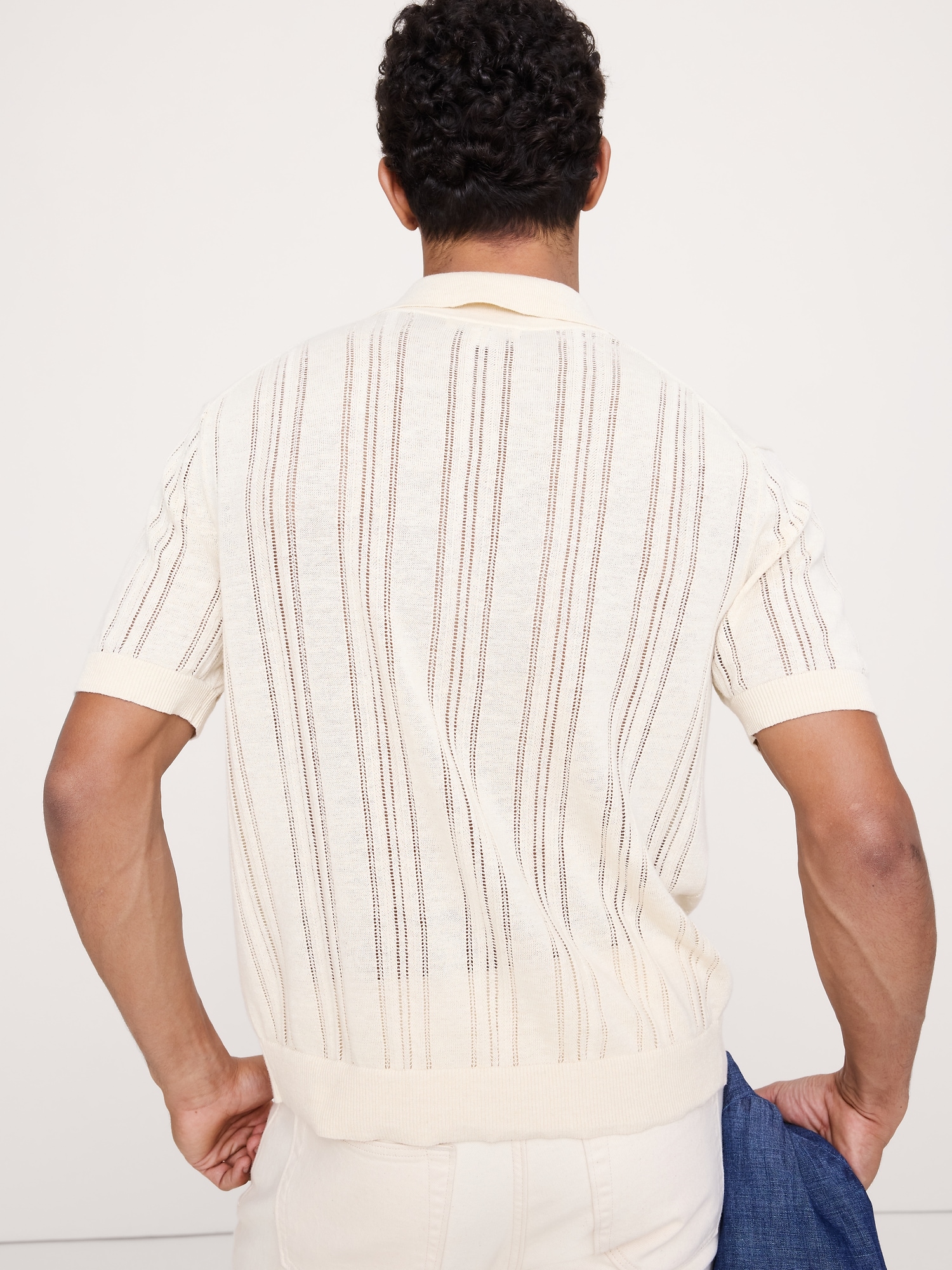 L'image numéro 2 présente Cardigan à col polo en pointelle de lin et coton