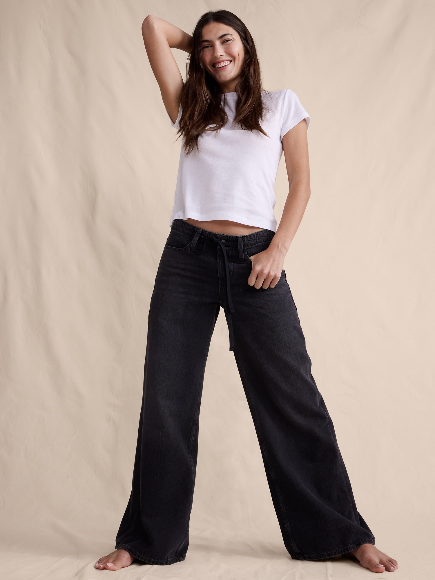 Image number 4 showing, Mid-Rise Wide-Leg Drawstring Jean