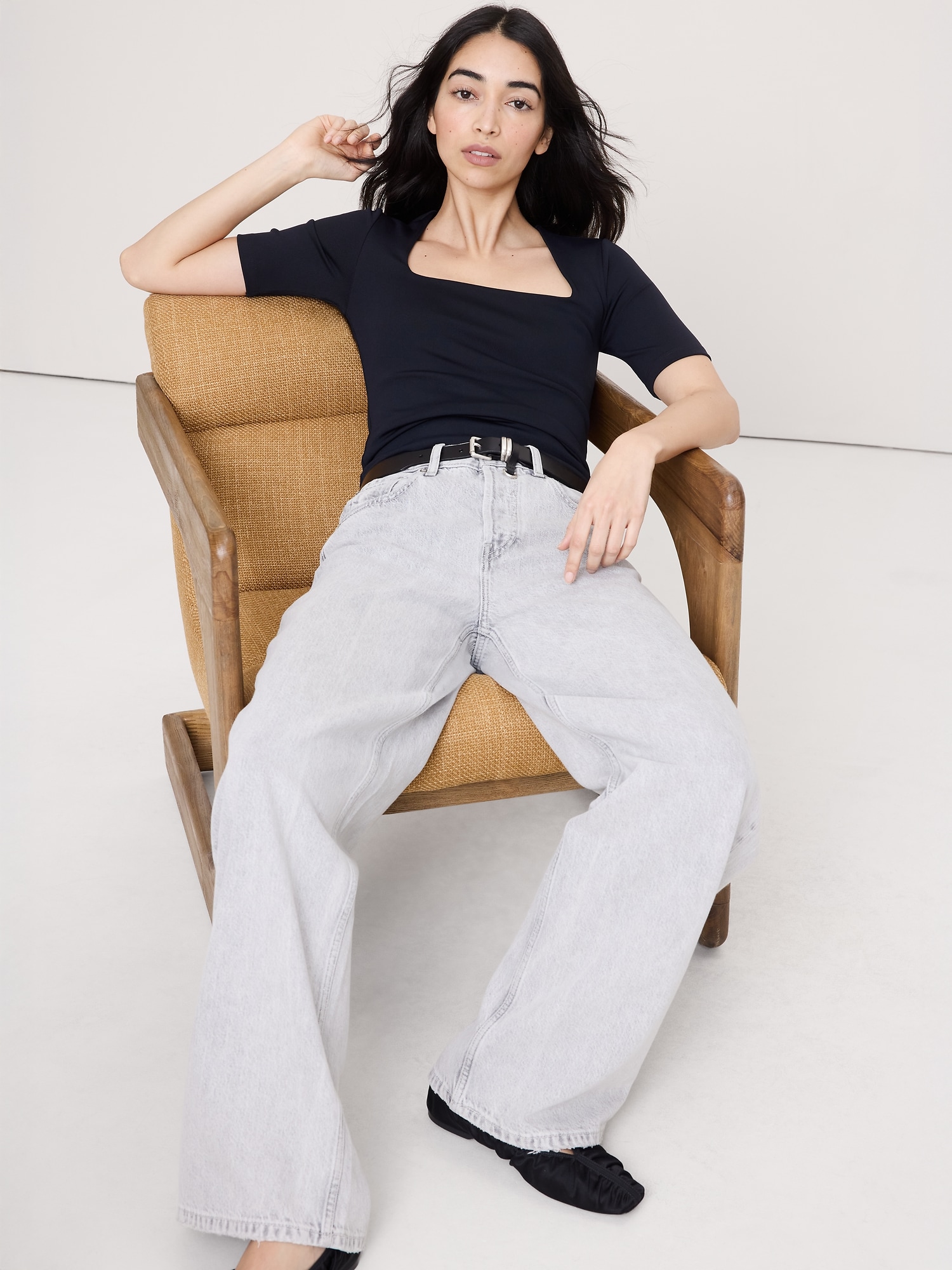 L'image numéro 3 présente Haut extensible à effet sculptant à encolure carrée