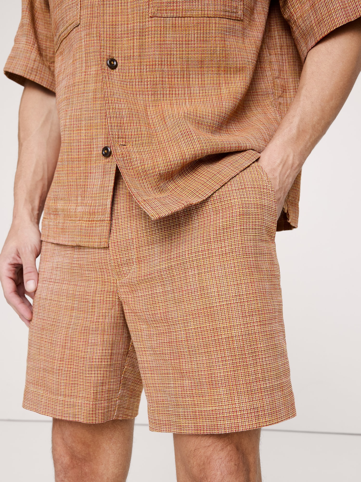 Image number 3 showing, 7" Plaid Pull-On Short