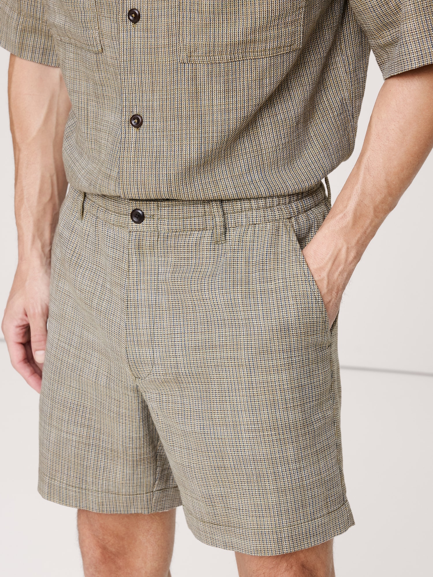 Image number 7 showing, 7" Plaid Pull-On Short