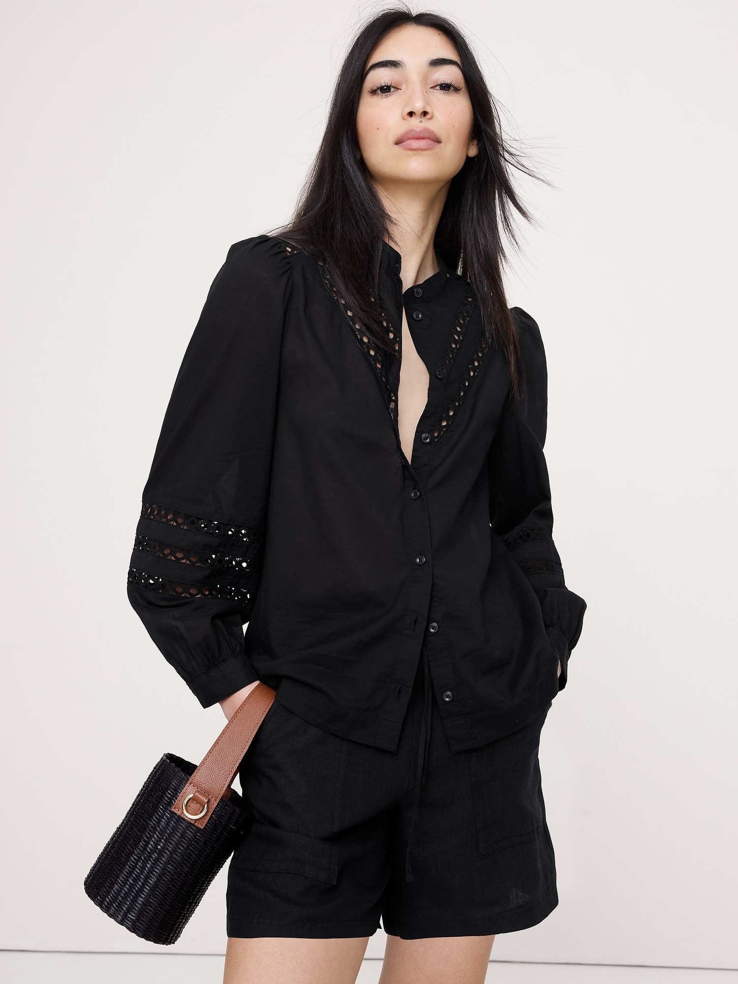 CHEMISIER EN COTON AVEC DENTELLE INCRUSTÉE