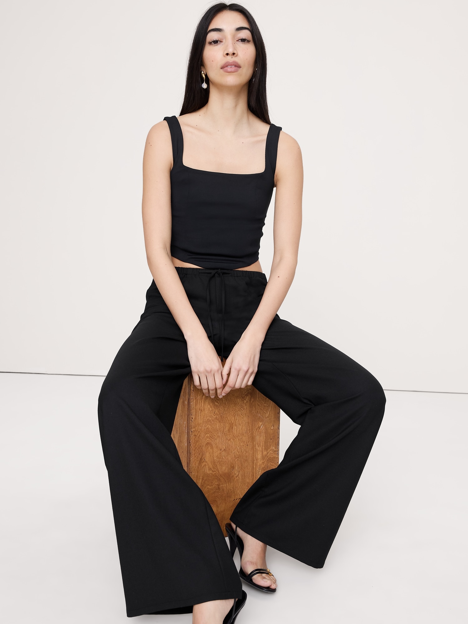 L'image numéro 1 présente Camisole corset extensible effet sculptant