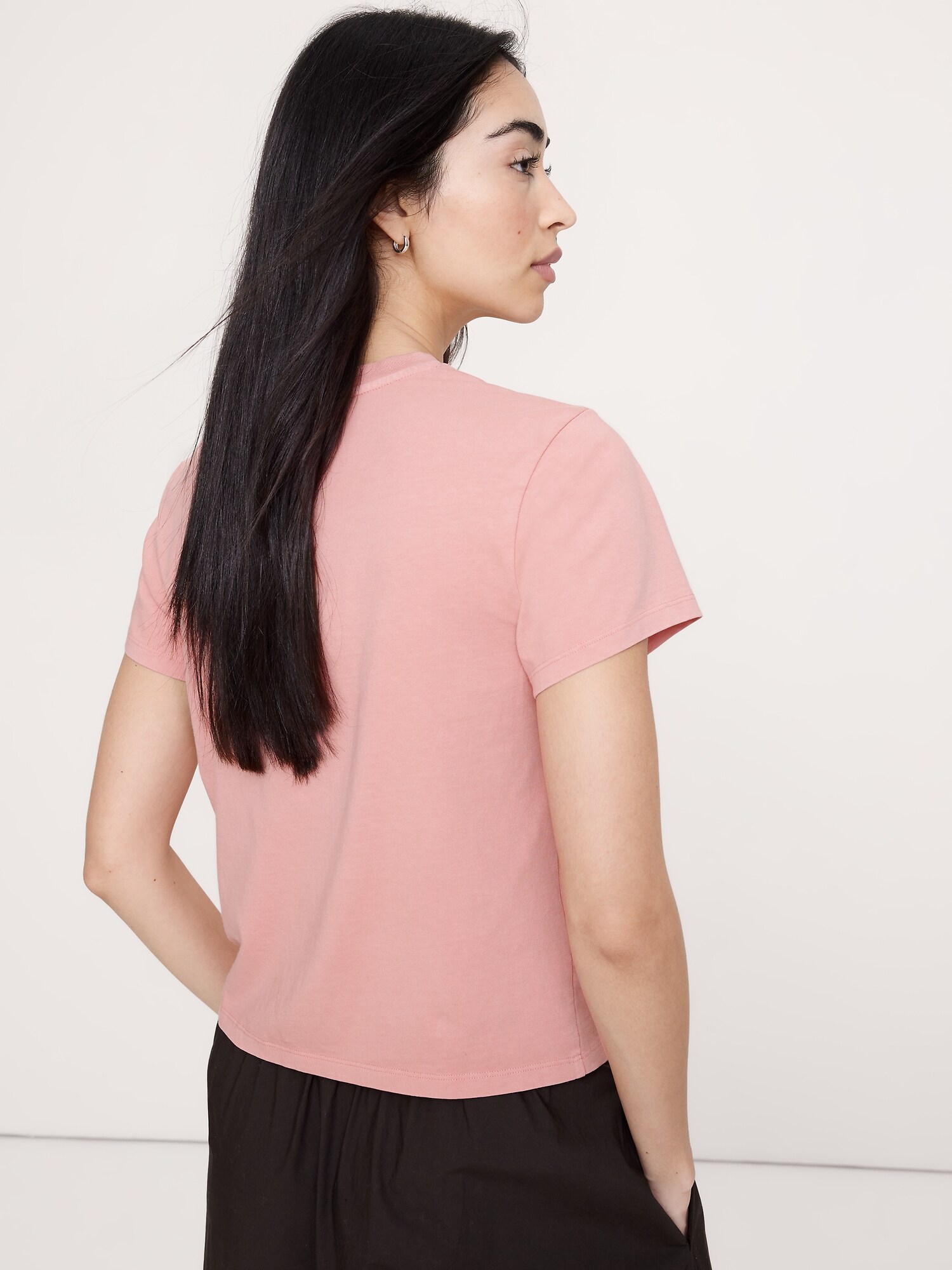 L'image numéro 2 présente T-SHIRT RAS DU COU EN COTON RÉTRO