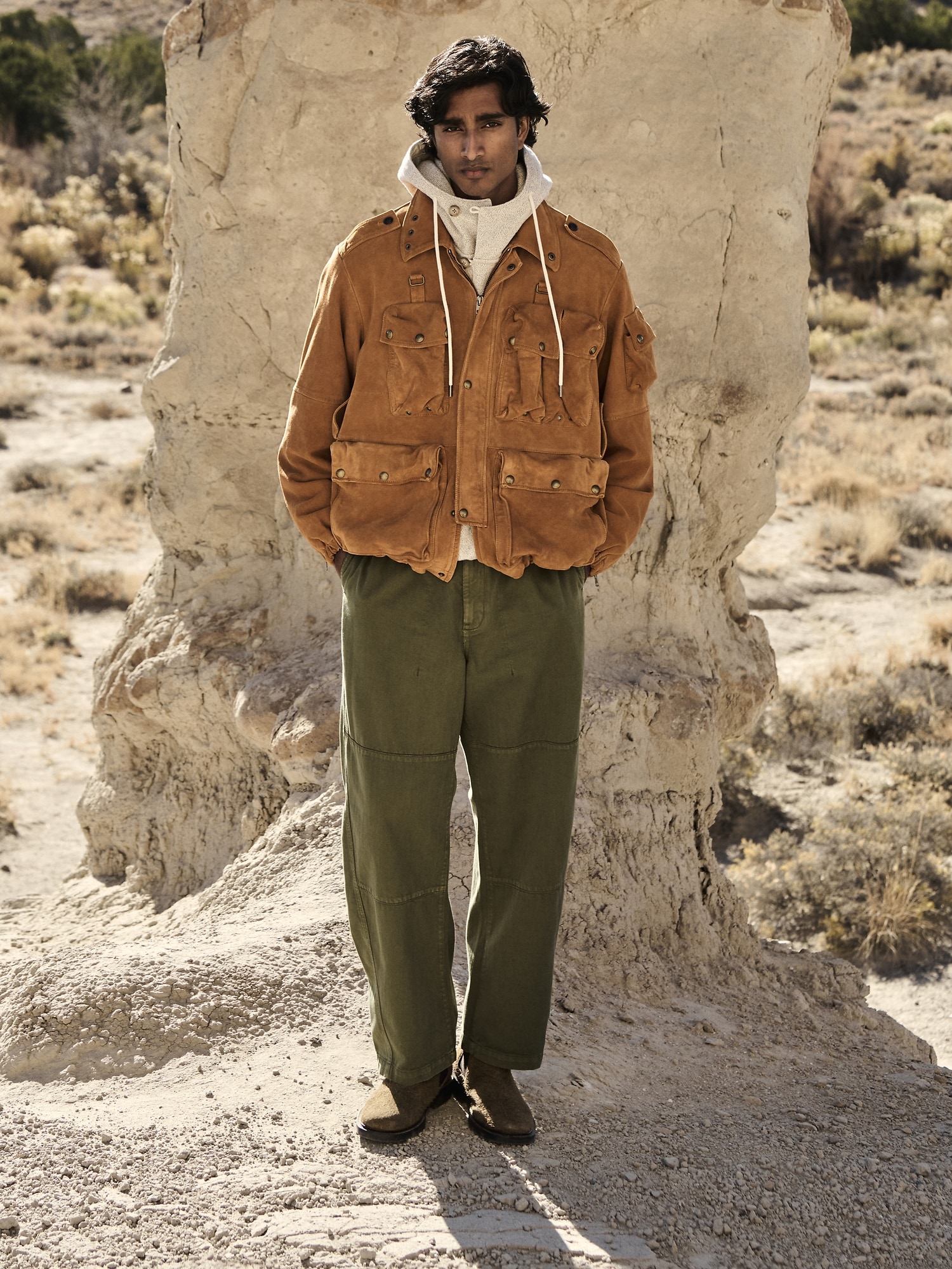 L'image numéro 6 présente Pantalon coupe baril ample à taille extensible