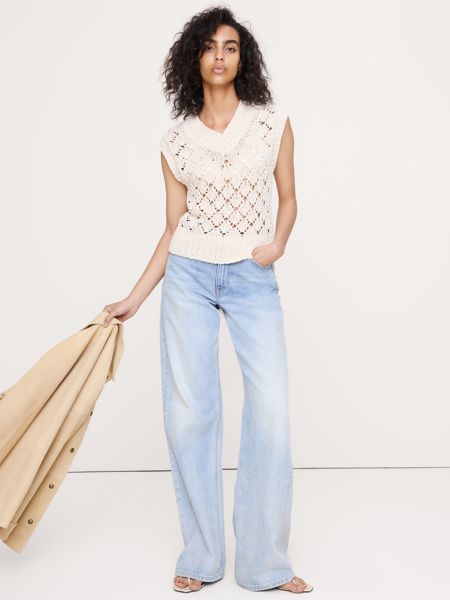 GILET COURT AU CROCHETÉ