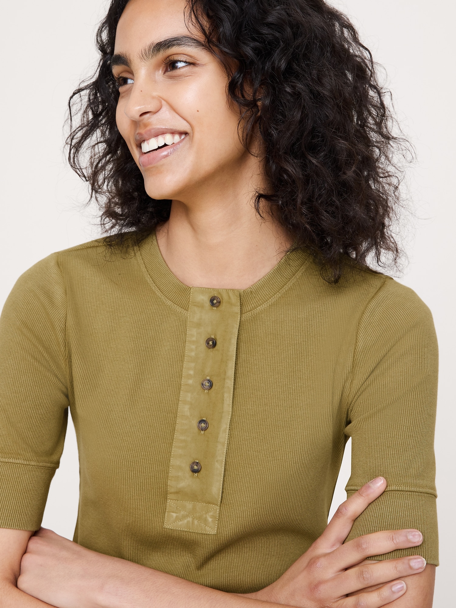 L'image numéro 4 présente Haut henley en tissu côtelé