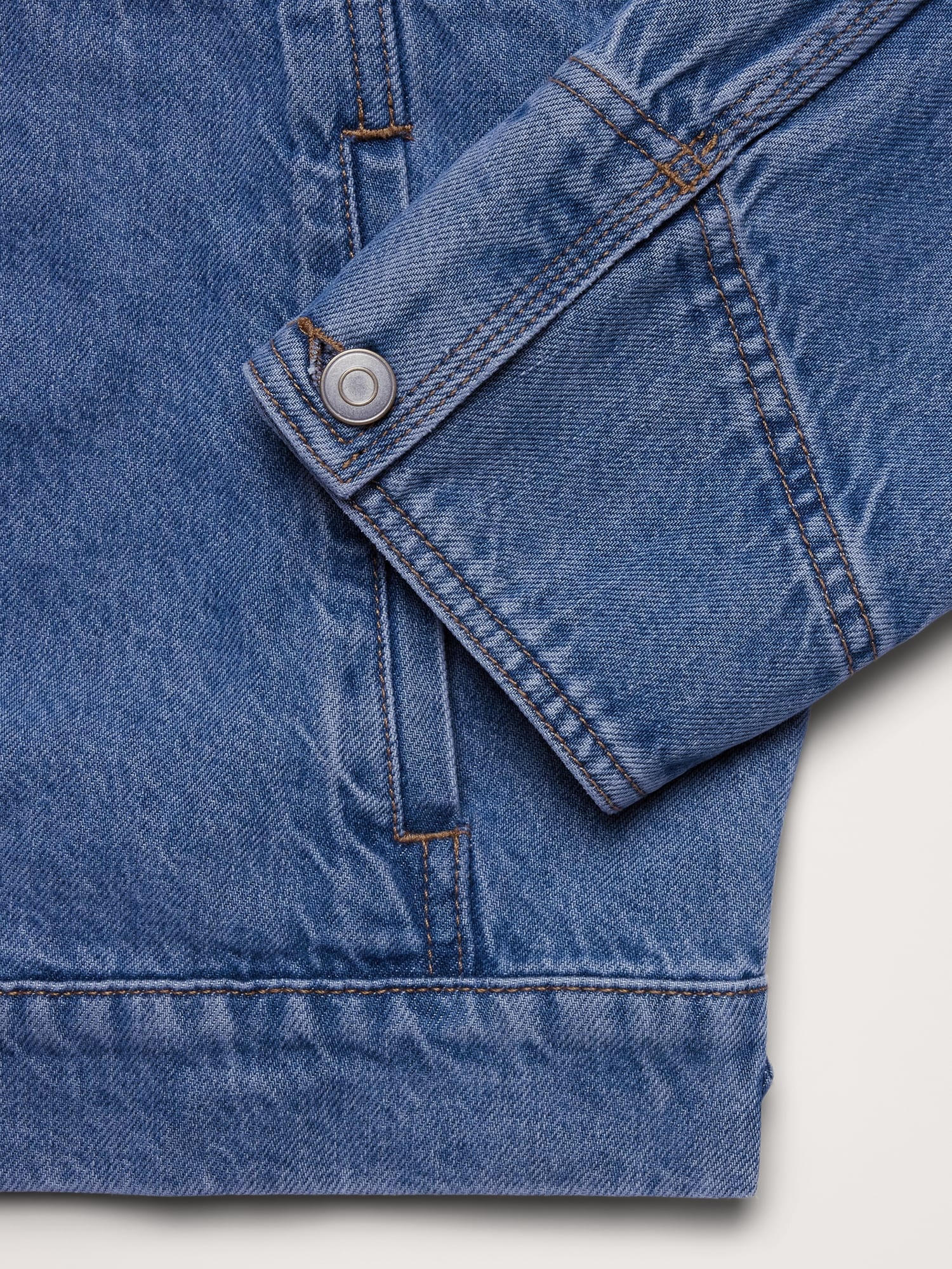 L'image numéro 7 présente Veste utilitaire en denim léger