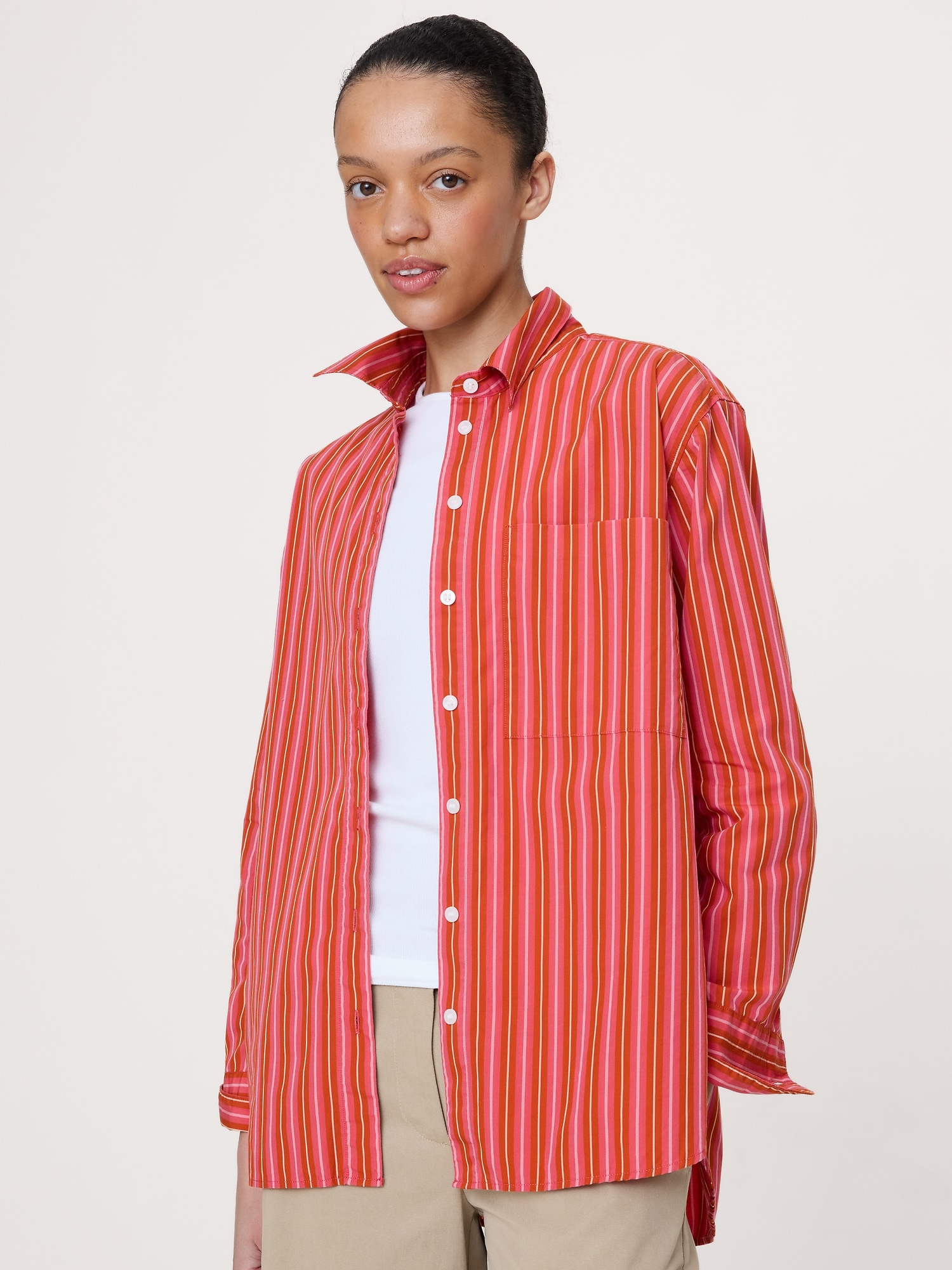 LE CHEMISIER SURDIMENSIONNÉ