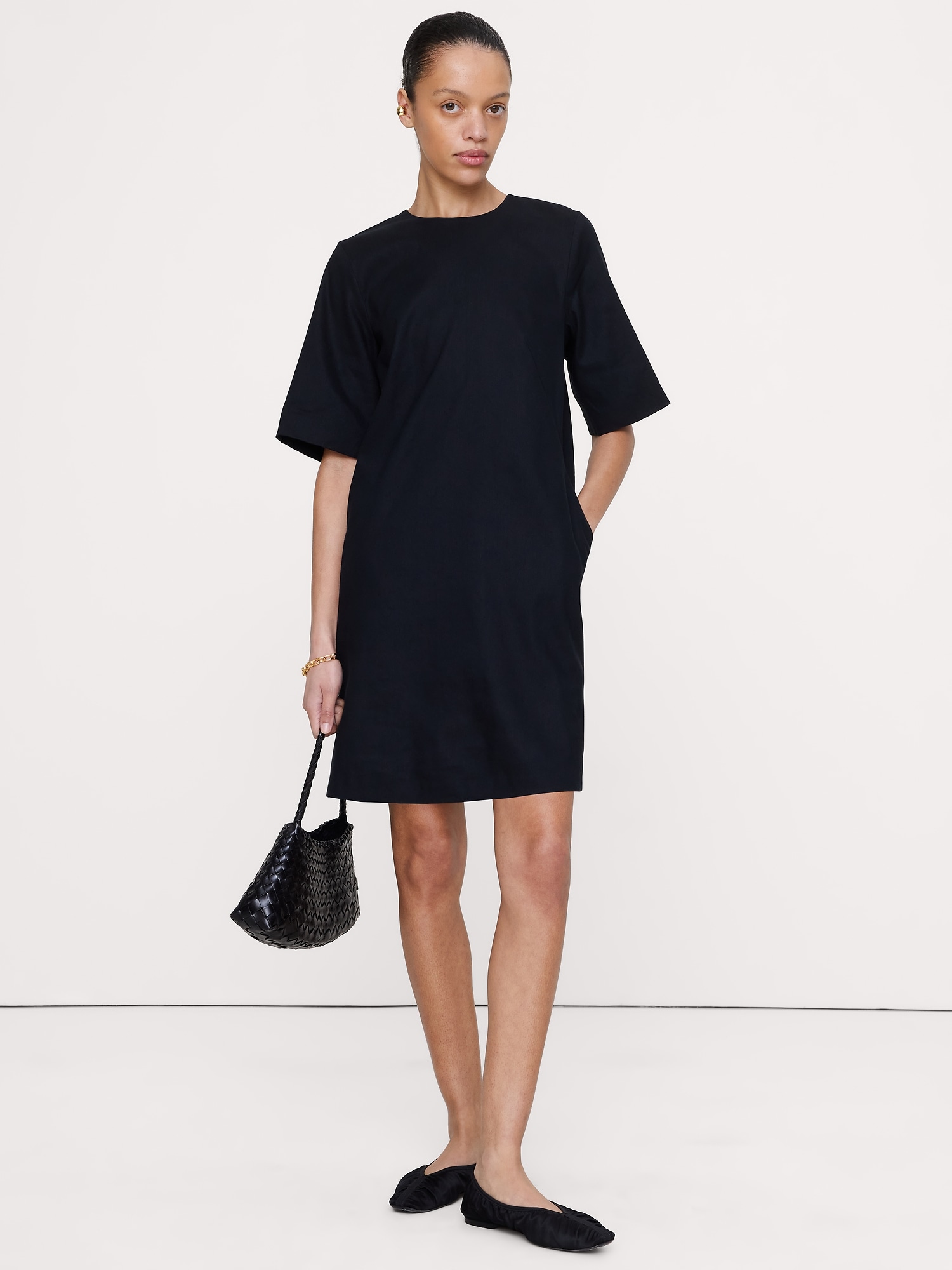 Image number 1 showing, Linen-Viscose Shift Dress