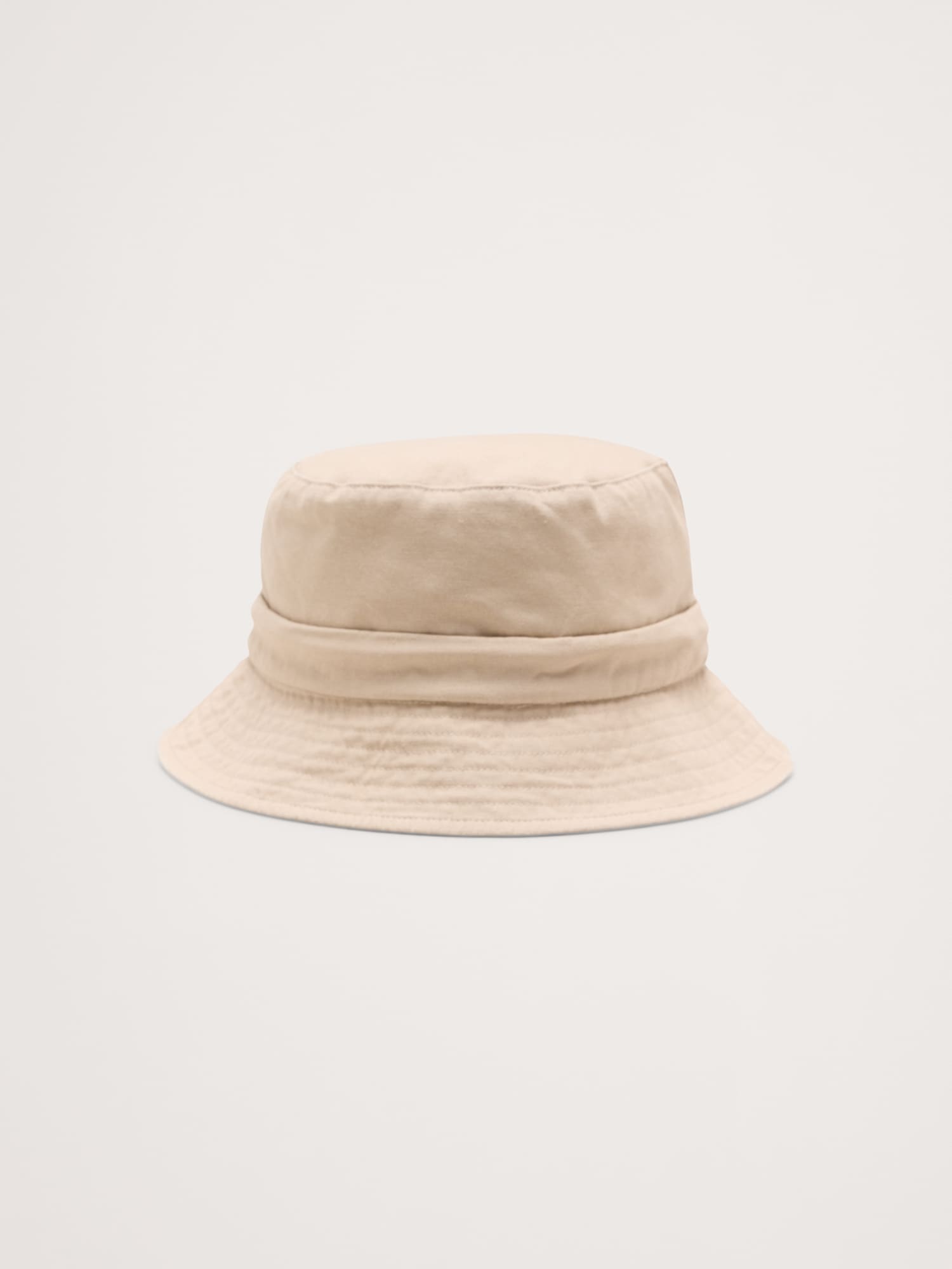 L'image numéro 1 présente Chapeau cloche uni