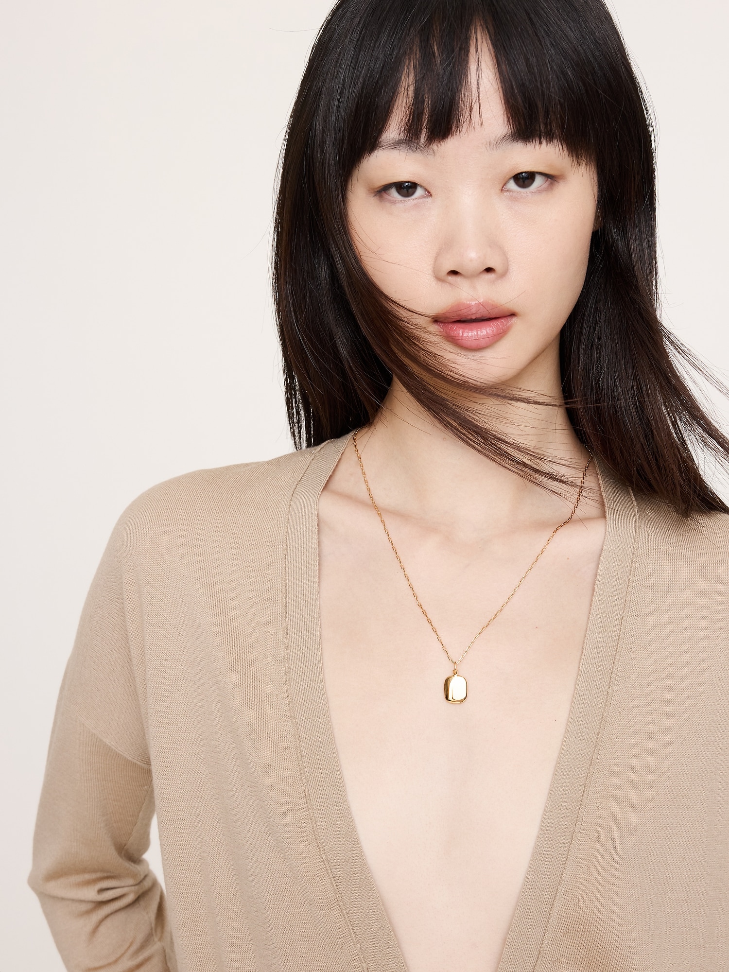 L'image numéro 2 présente Collier pendentif minimaliste