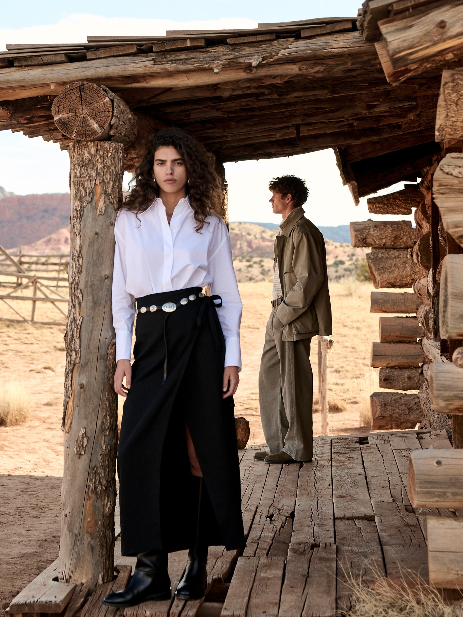 L'image numéro 4 présente Jupe longue portefeuille en lin