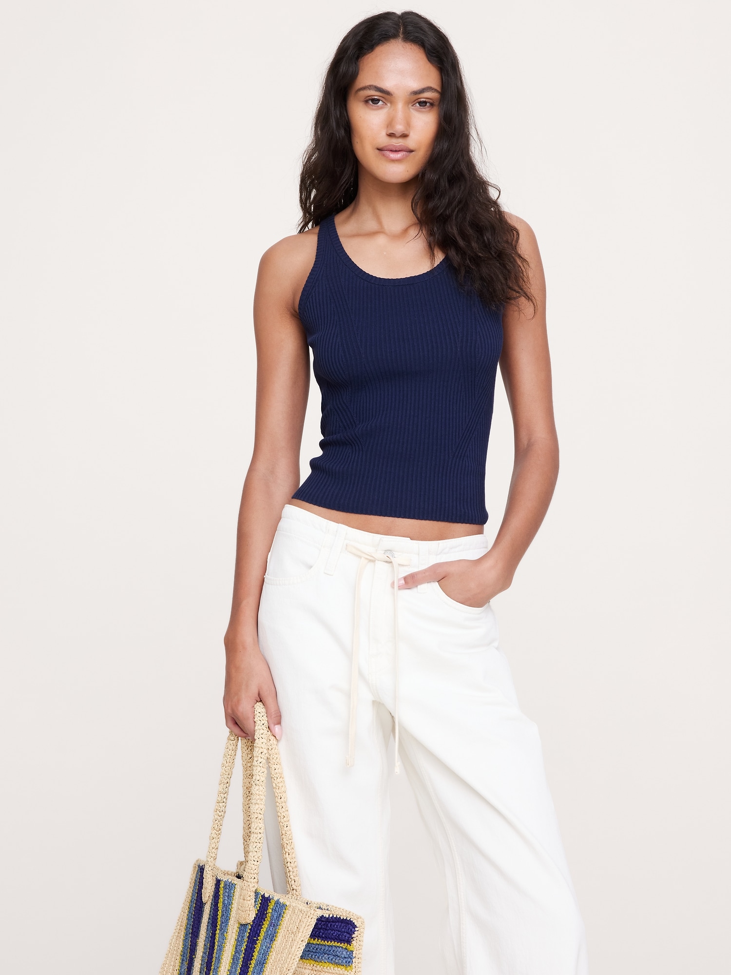 L'image numéro 1 présente Camisole en coton côtelée