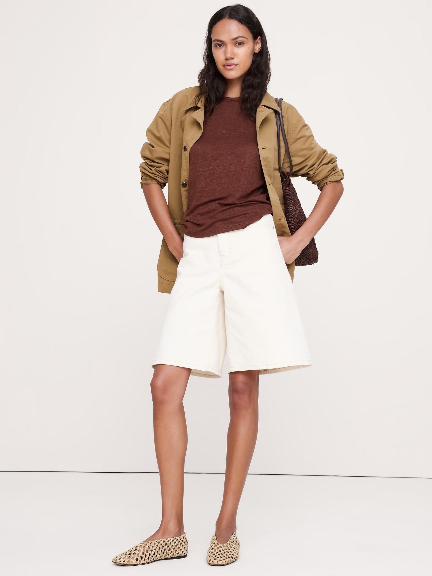 L'image numéro 3 présente Camisole à découpe en lin