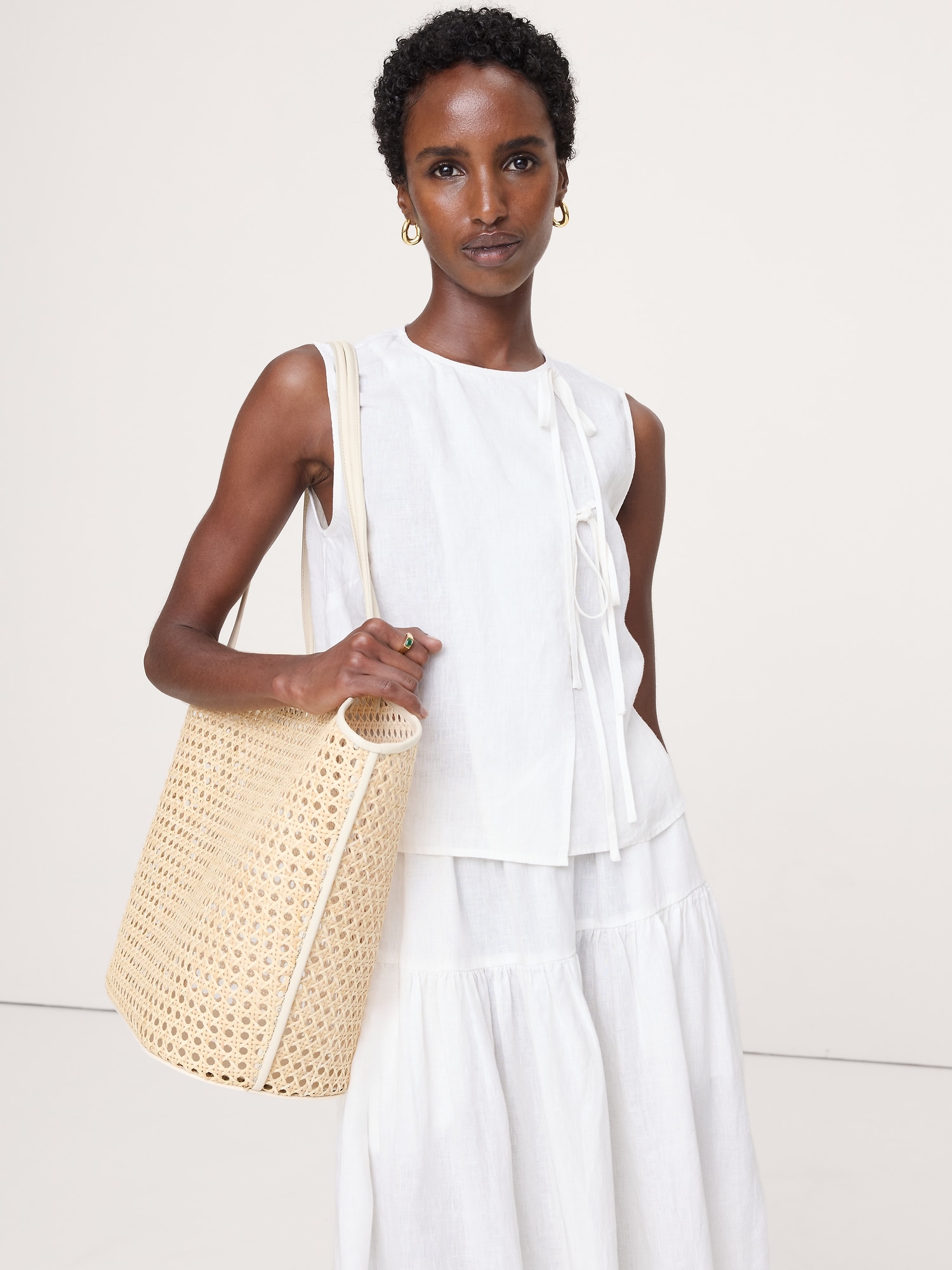 L'image numéro 1 présente Camisole à double lien en lin