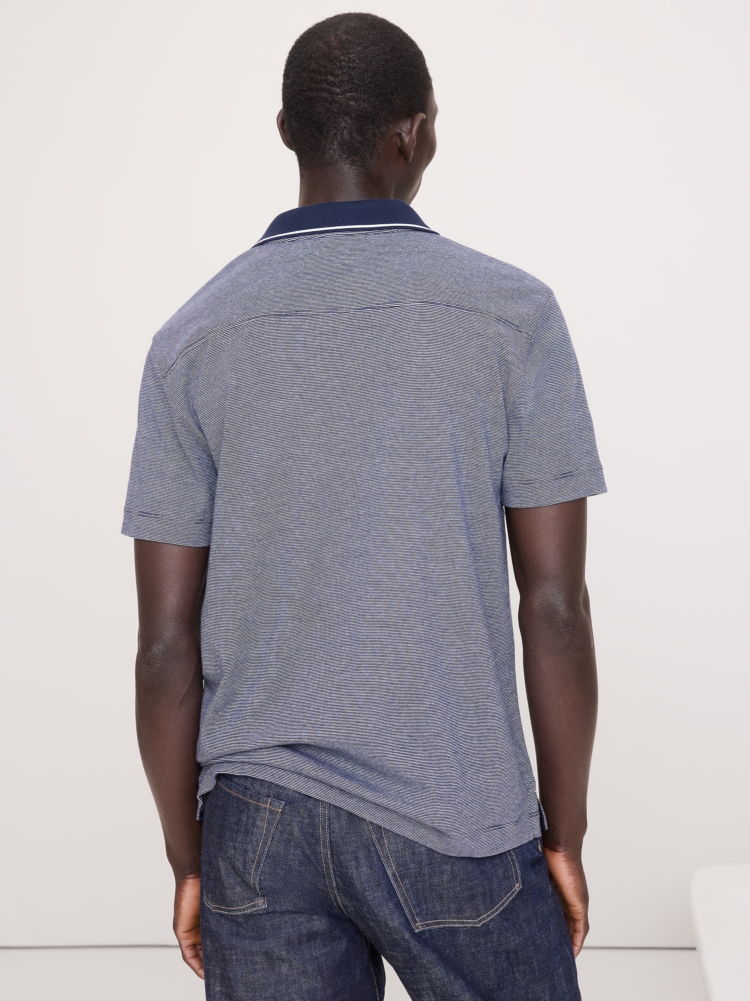 L'image numéro 2 présente Haut luxueux à col polo tricoteuse