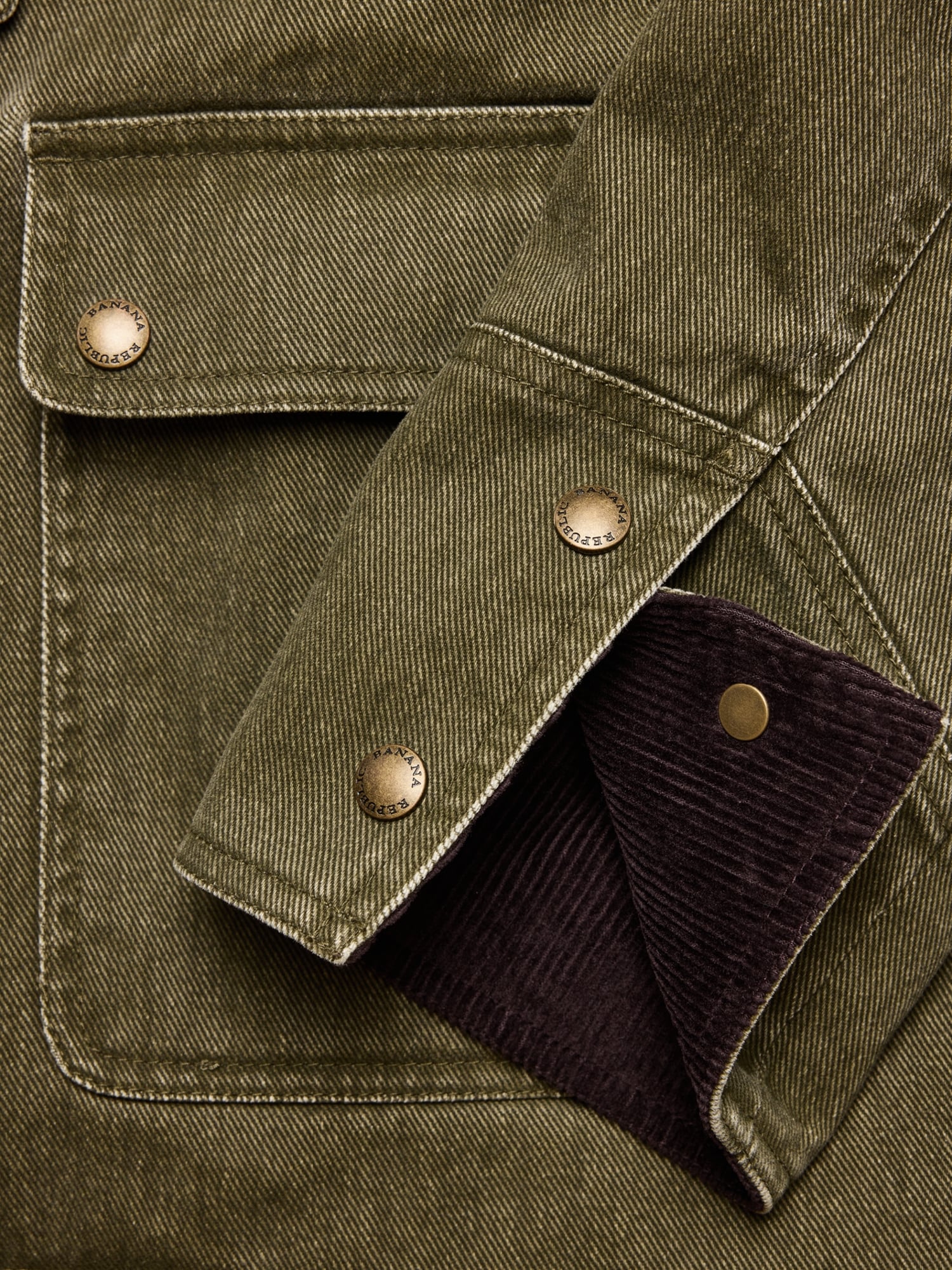 L'image numéro 7 présente Manteau de grange