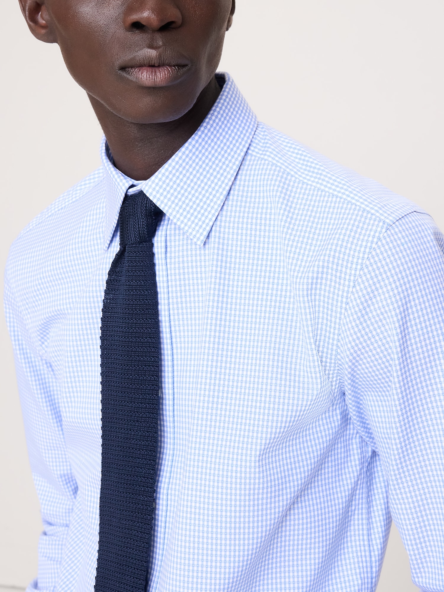 L'image numéro 4 présente Chemise habillée ajustée infroissable