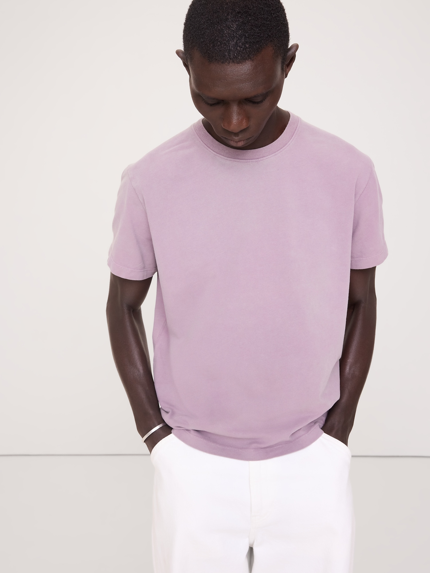 L'image numéro 1 présente T-shirt ras du cou en coton suédé