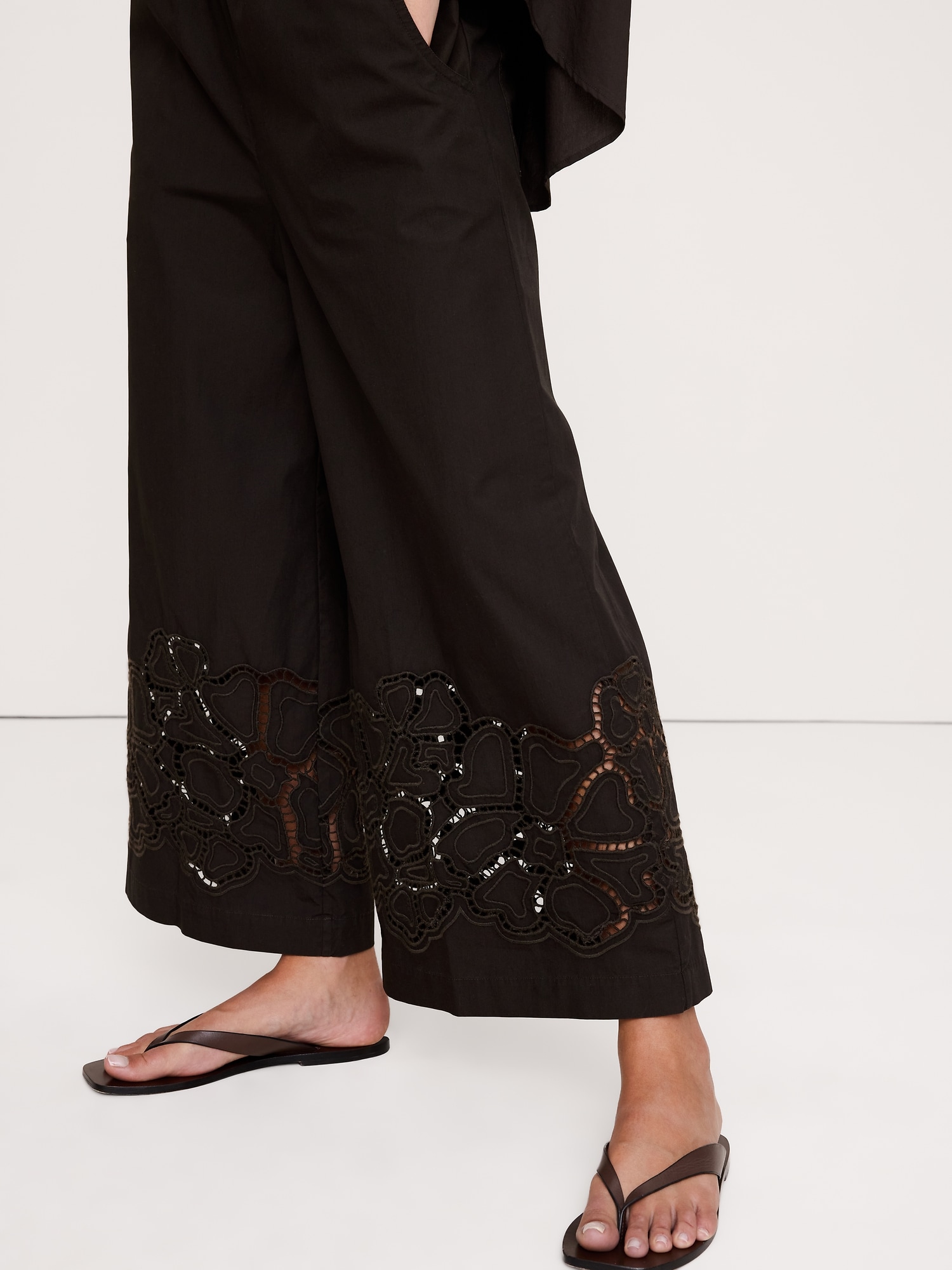 Image number 3 showing, The Pull-On Wide-Leg Ankle Pant in Embroidered Poplin