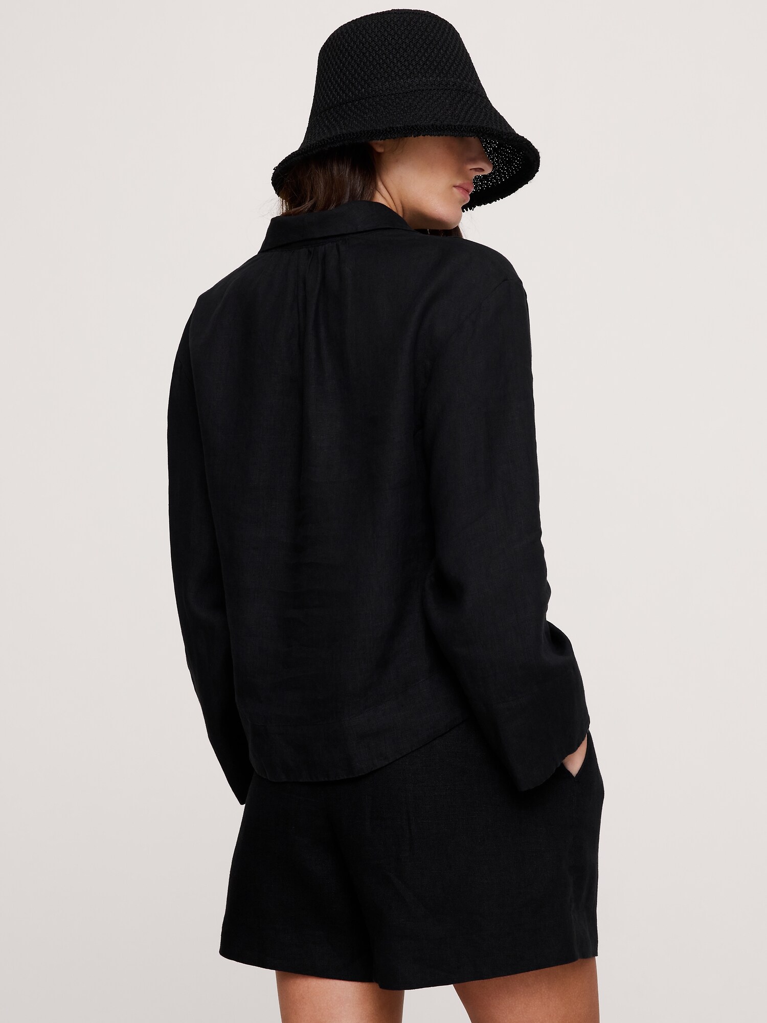 L'image numéro 3 présente Haut en lin