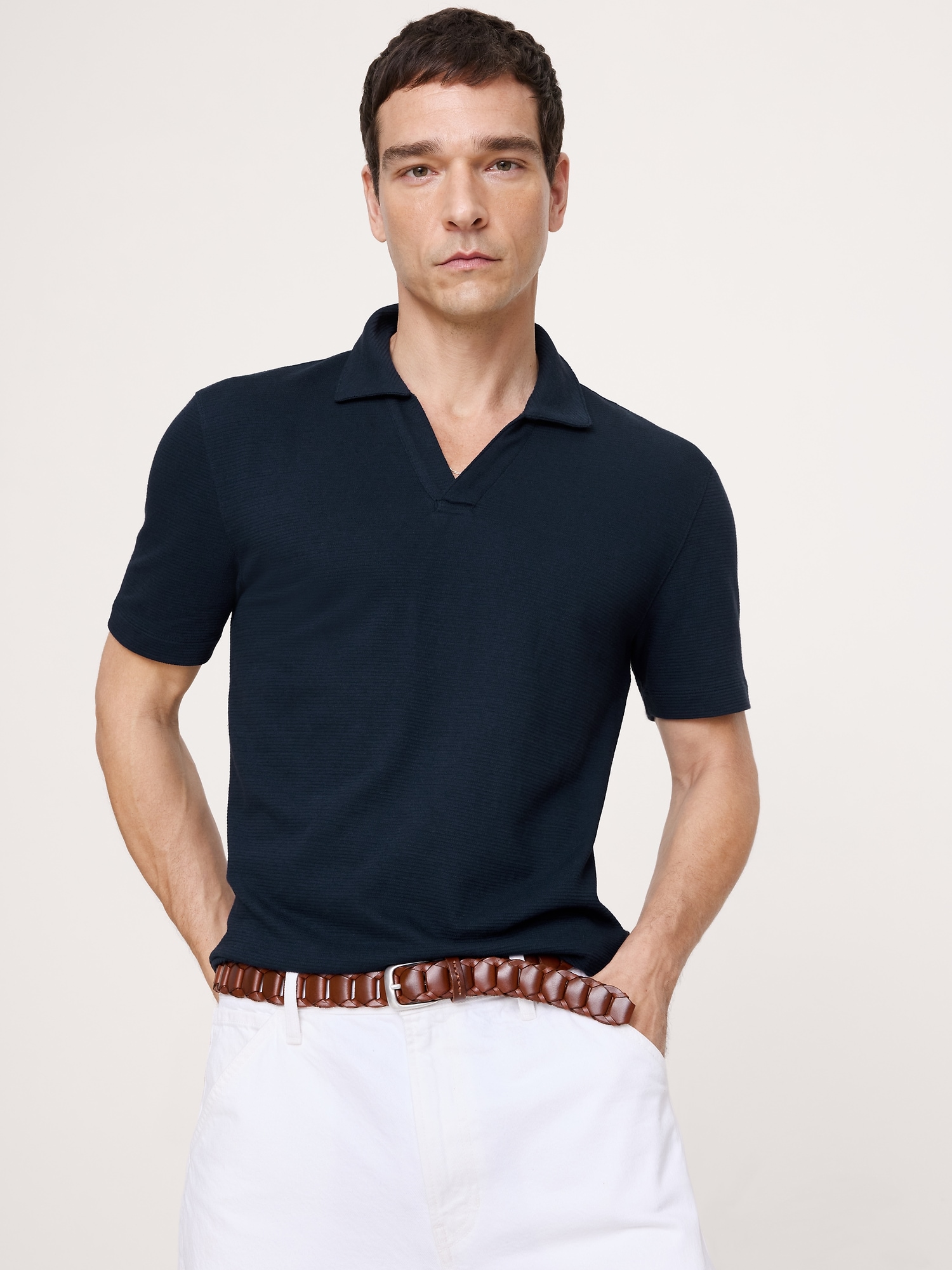 L'image numéro 1 présente Haut à col polo tricoteuse à mailles