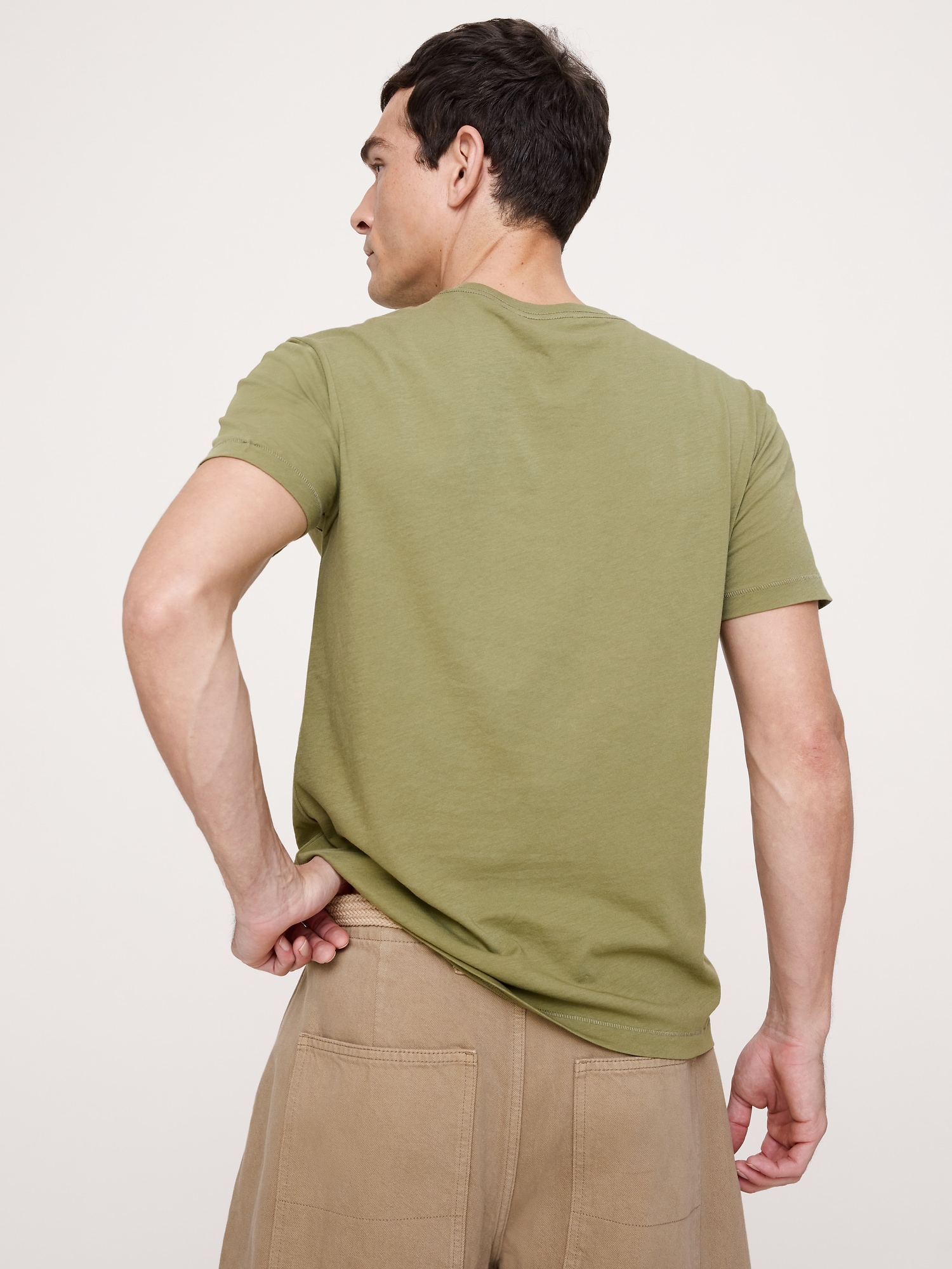L'image numéro 8 présente T-shirt ras du cou en coton léger