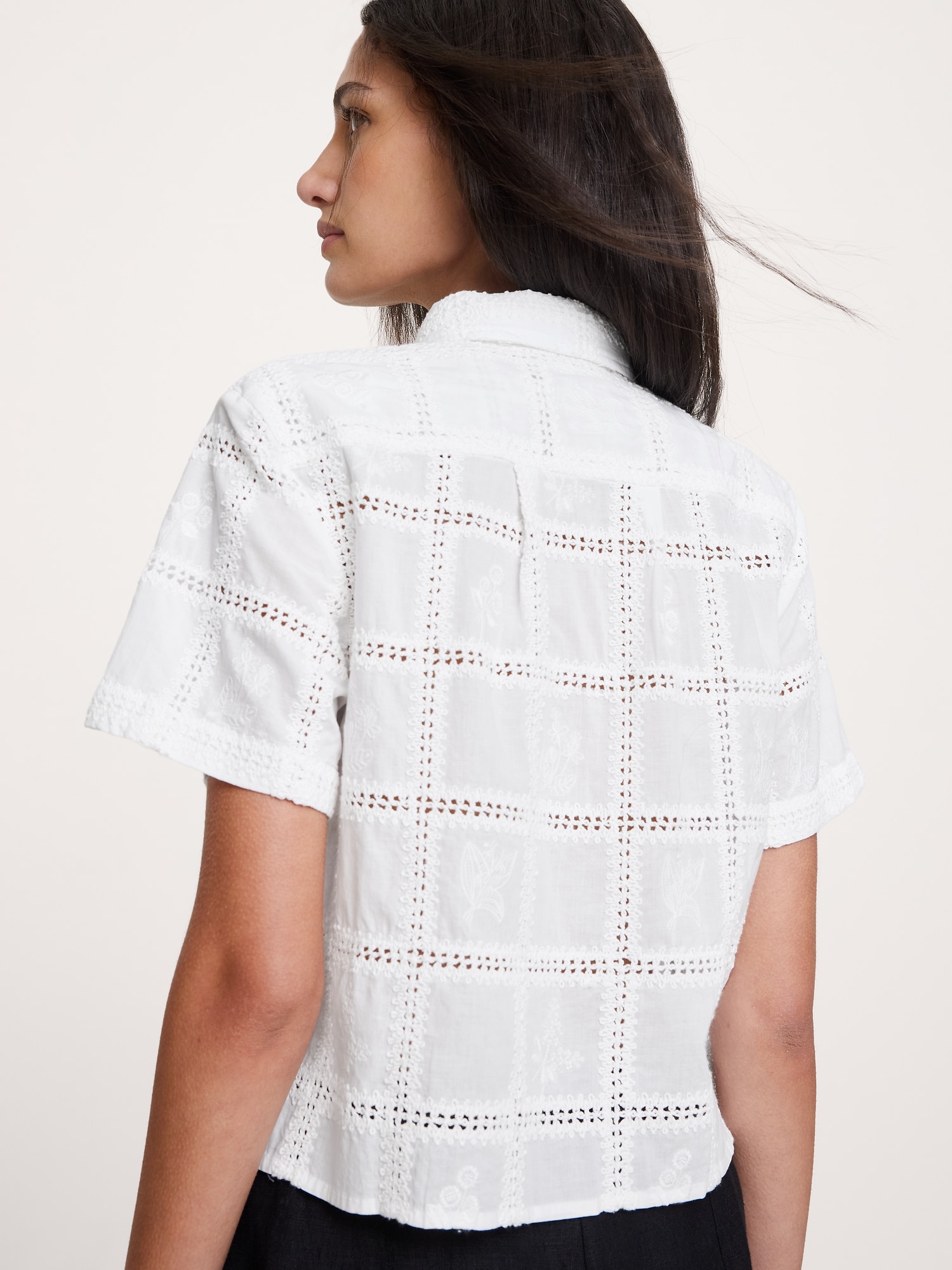 Image number 2 showing, The Boxy Crop Shirt in Embroidered Cotton