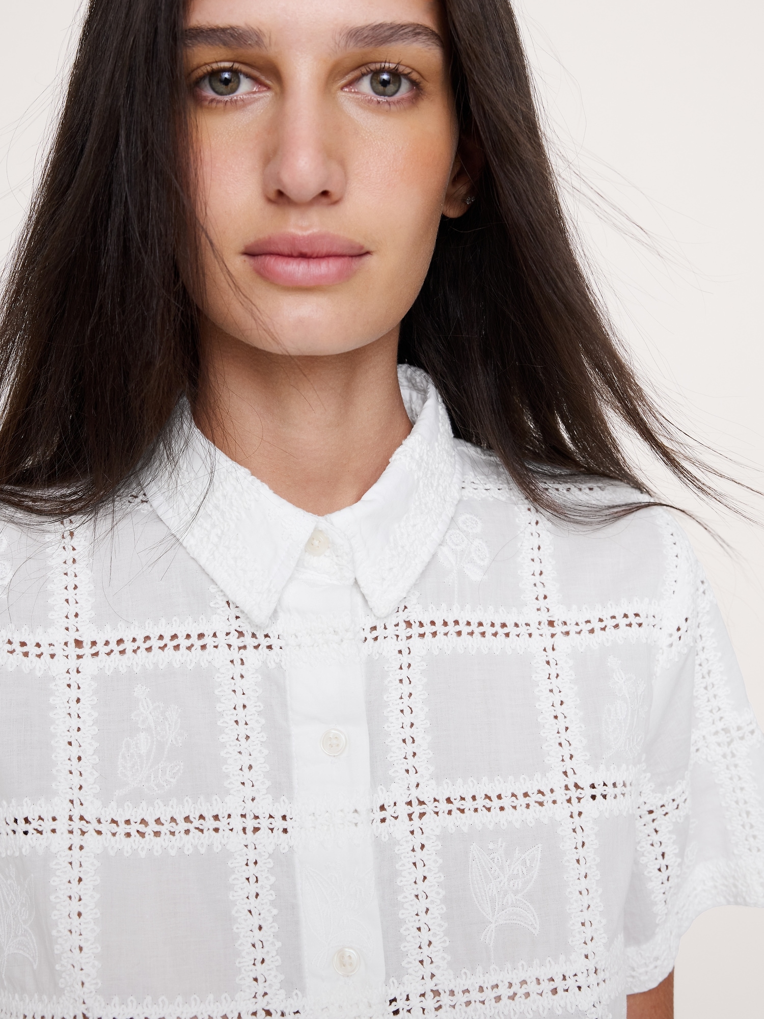 Image number 3 showing, The Boxy Crop Shirt in Embroidered Cotton