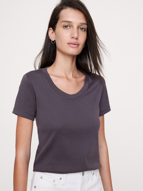 T-SHIRT MINIMALISTE À ENCOLURE DÉGAGÉE EN COTON