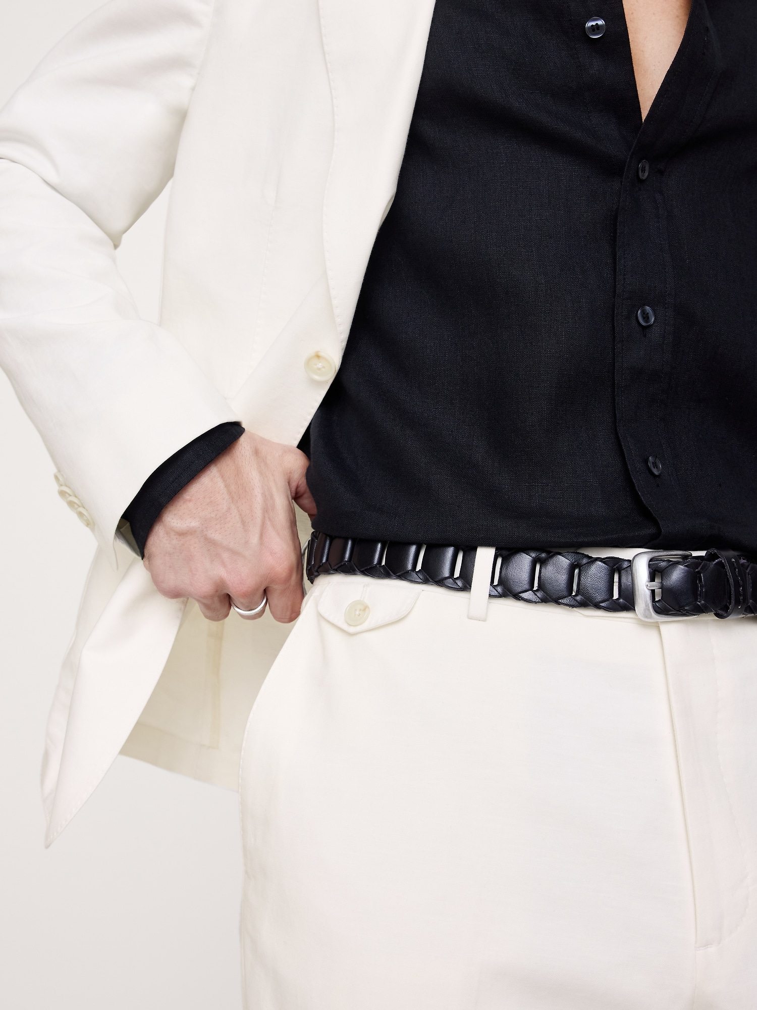 L'image numéro 4 présente Pantalon de complet en coton et lin d’Italie