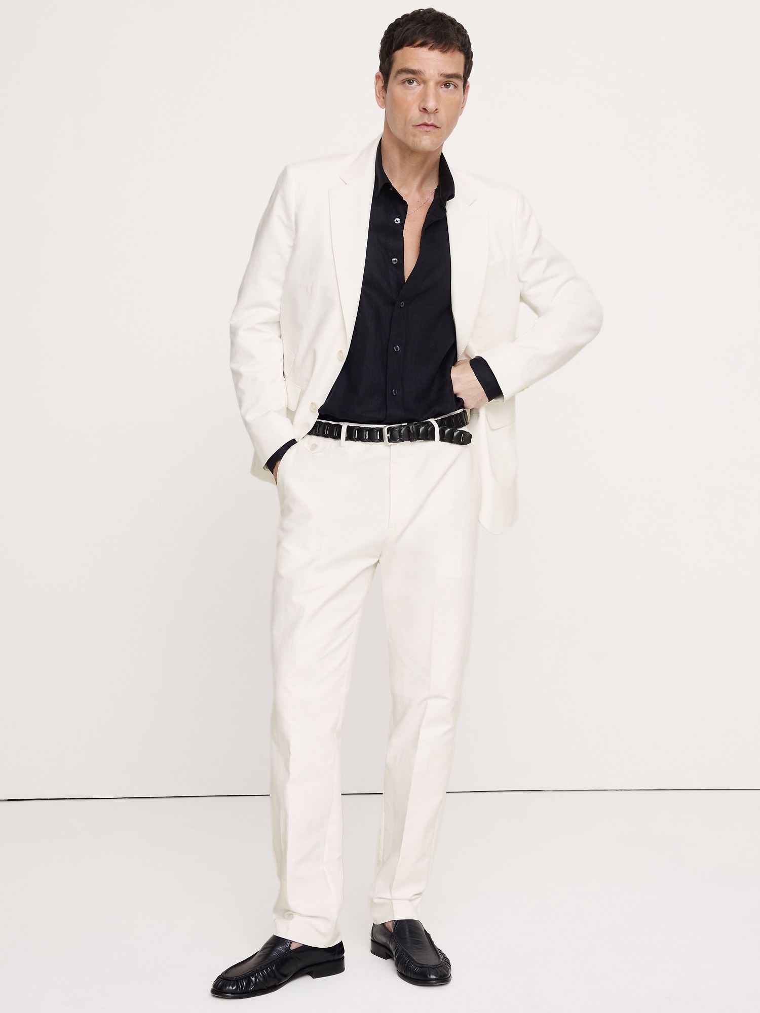 L'image numéro 6 présente Veste de complet en mélange de lin et coton italien