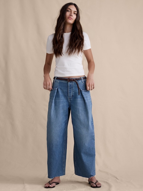 JEAN AMPLE COURT PLISSÉ À TAILLE MI-BASSE