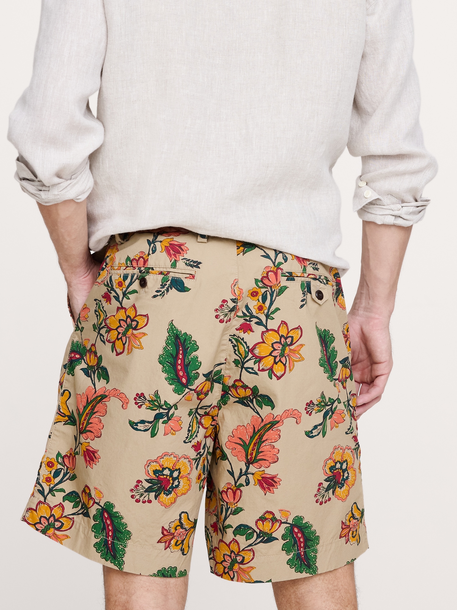 L'image numéro 2 présente Bermuda à motif fleuri 20 cm