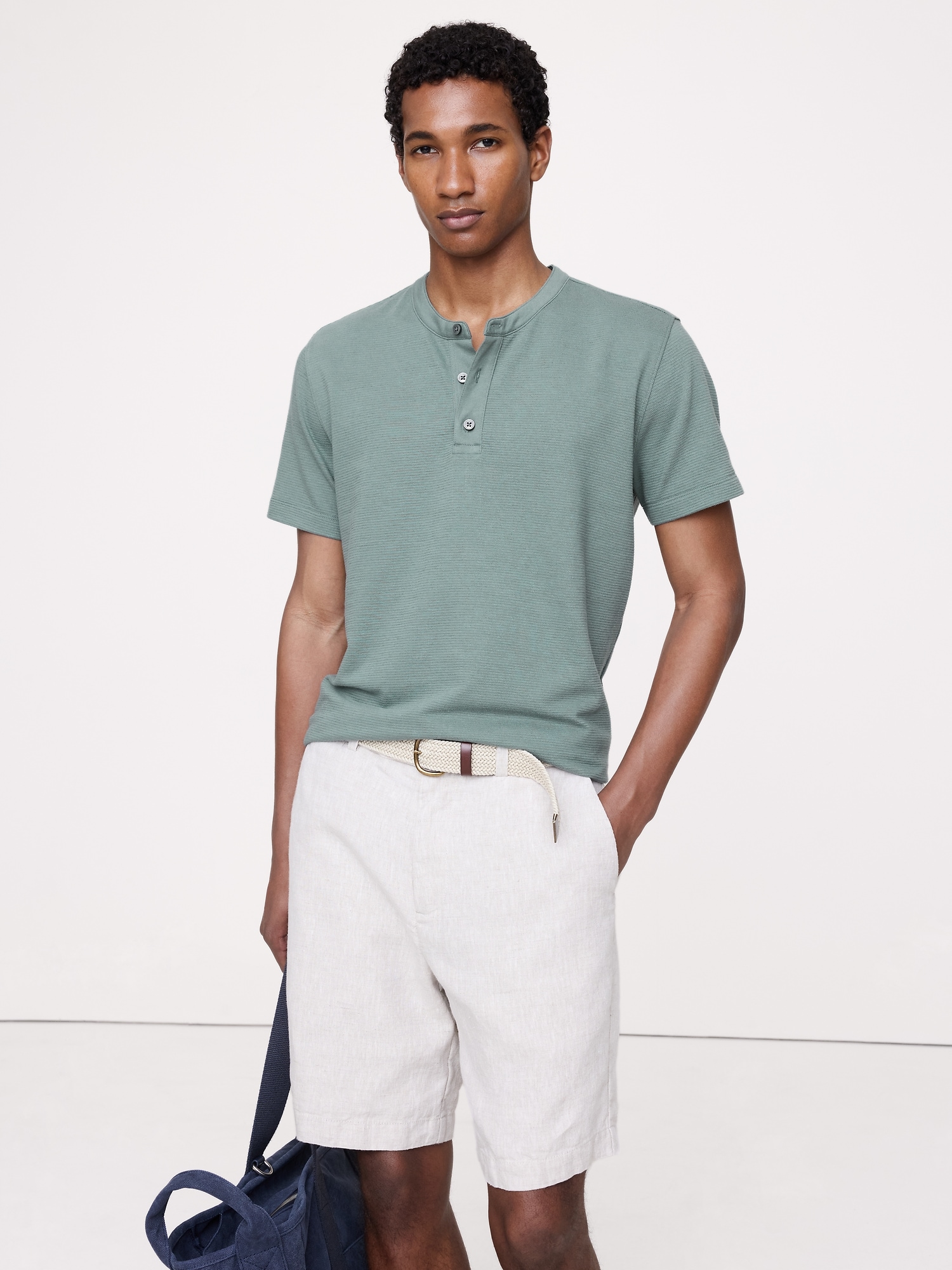 L'image numéro 1 présente T-shirt henley à mailles