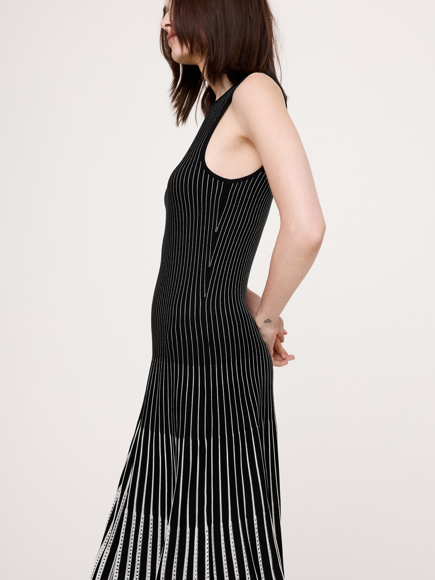 Image number 4 showing, Sculpted Eyelet Maxi Dress