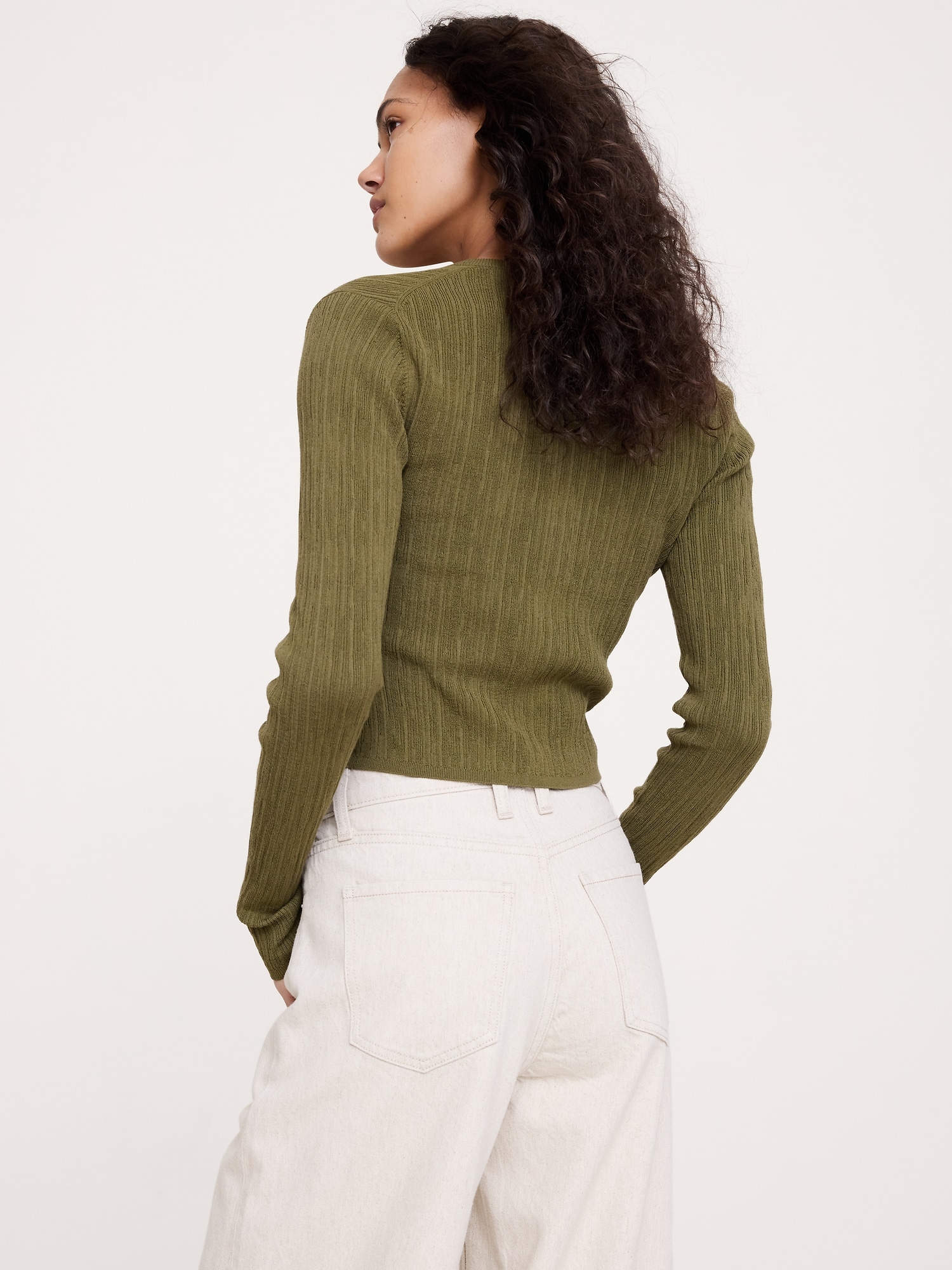 L'image numéro 3 présente Cardigan court en tricot froissé