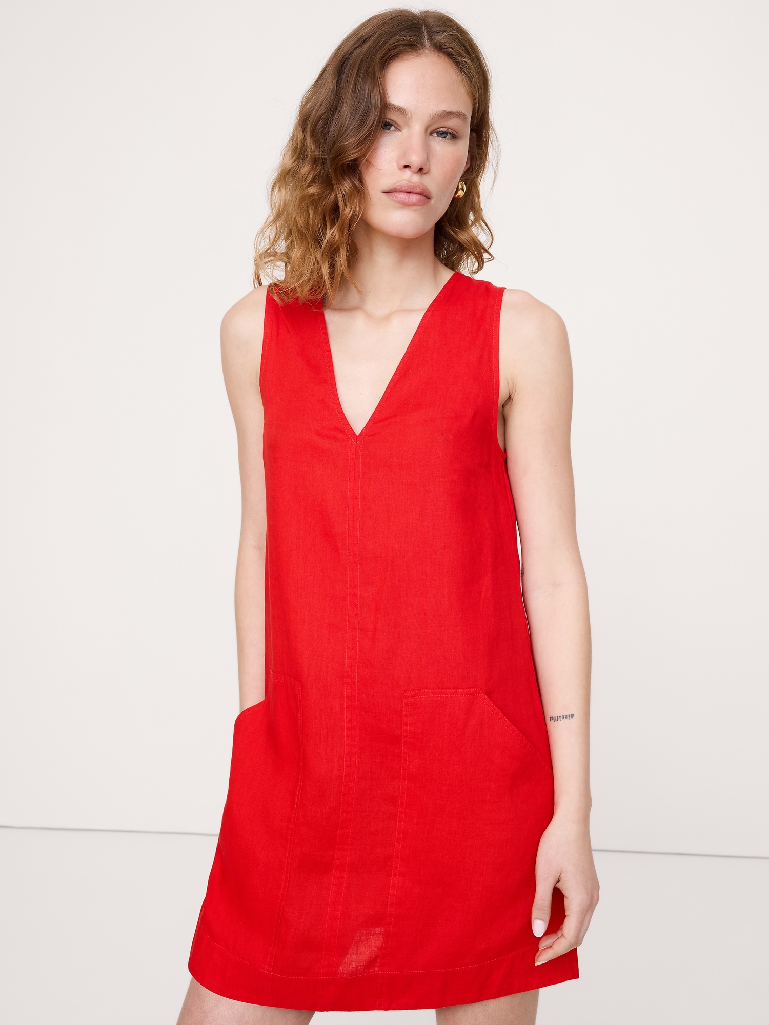 L'image numéro 4 présente Robe droite en lin