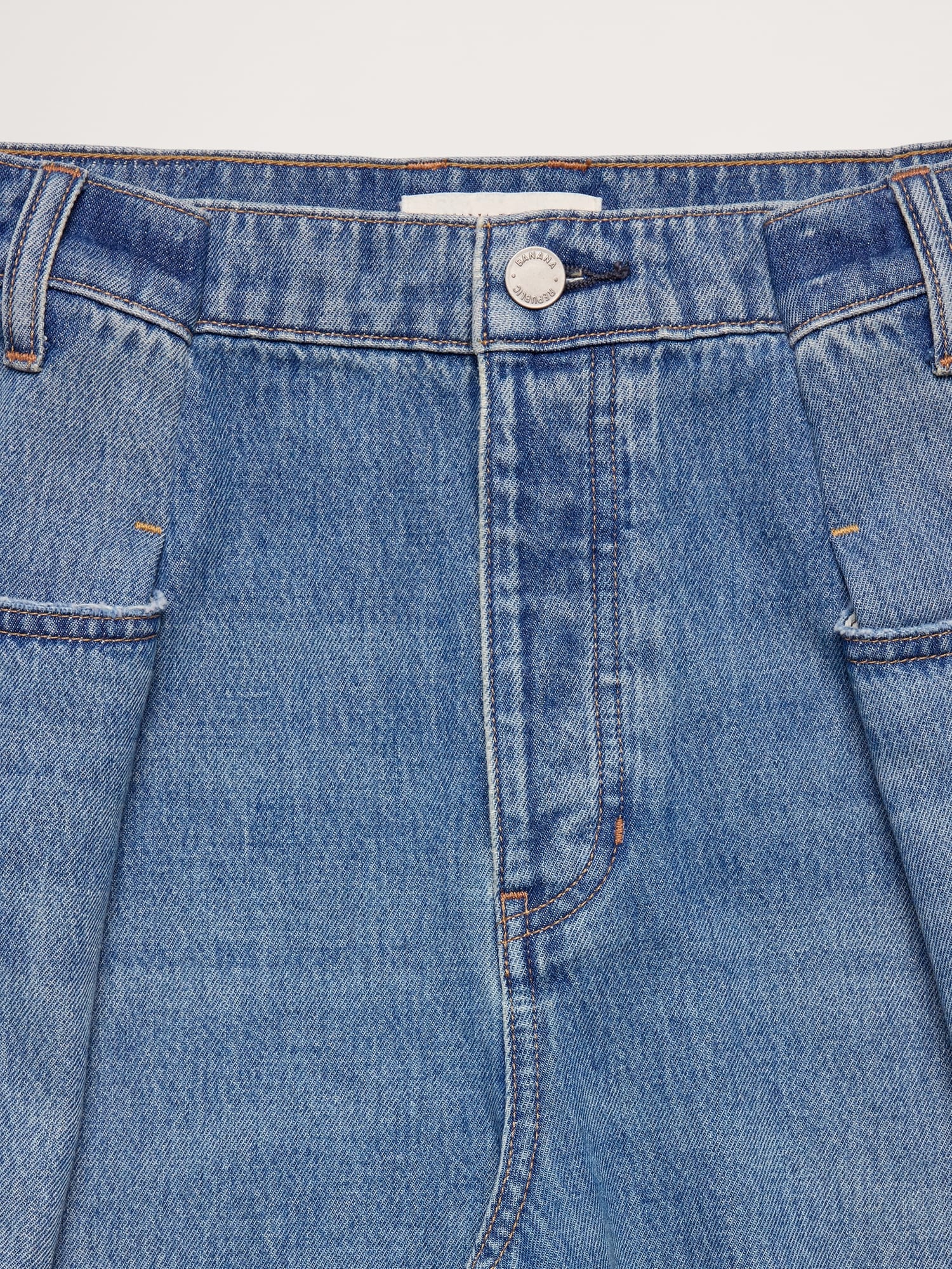 L'image numéro 7 présente Jean ample court plissé à taille mi-basse
