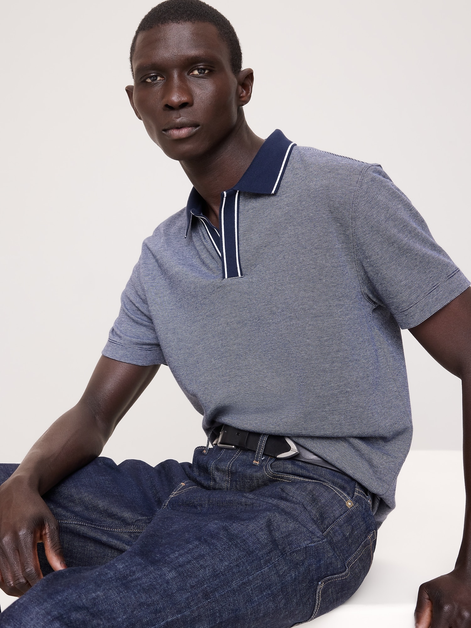 L'image numéro 1 présente Haut luxueux à col polo tricoteuse