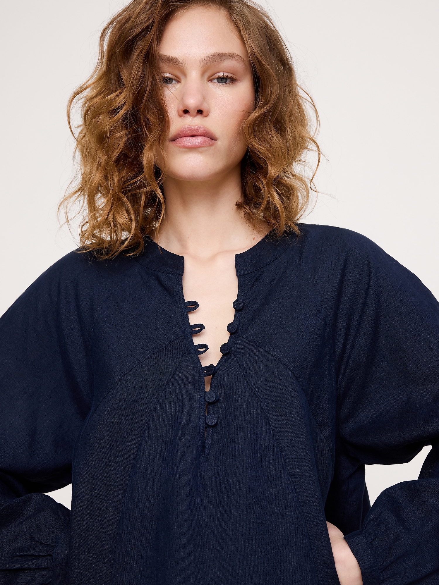 L'image numéro 3 présente Robe caftan longue en lin