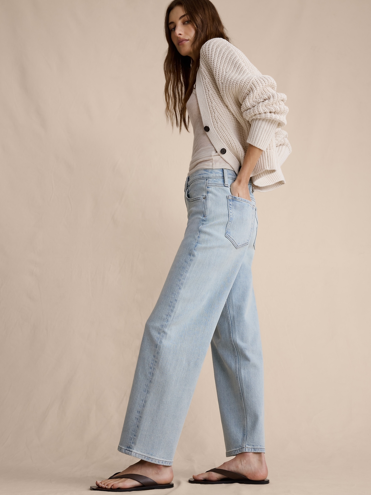 Image number 4 showing, Mid-Rise 90s Loose Crop Jean