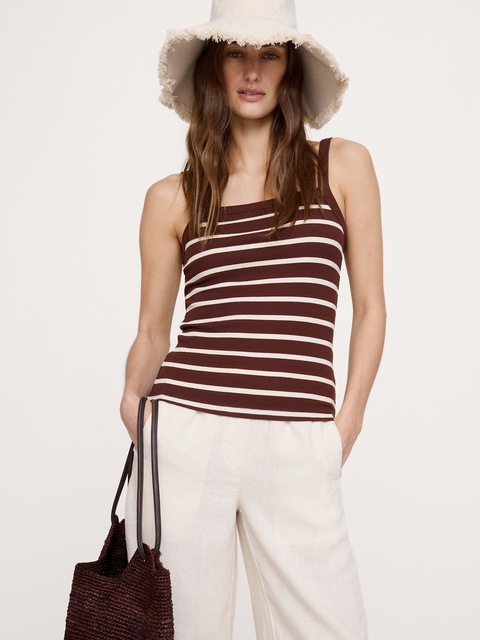 CAMISOLE CÔTELÉE À ENCOLURE CARRÉE
