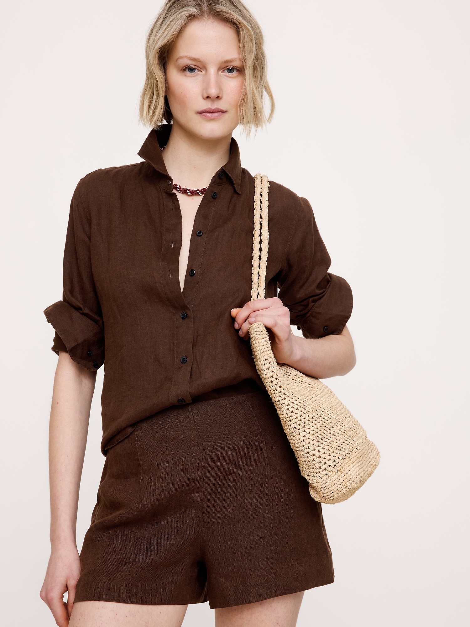 L'image numéro 1 présente Short en lin à taille haute, 7,5 cm