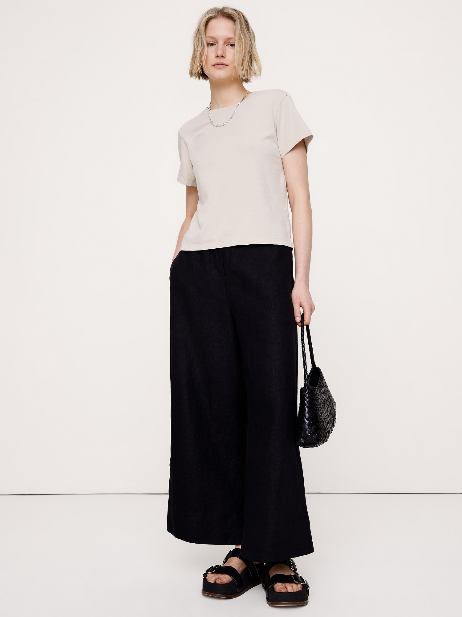 L'image numéro 1 présente T-SHIRT RAS DU COU EN COTON RÉTRO