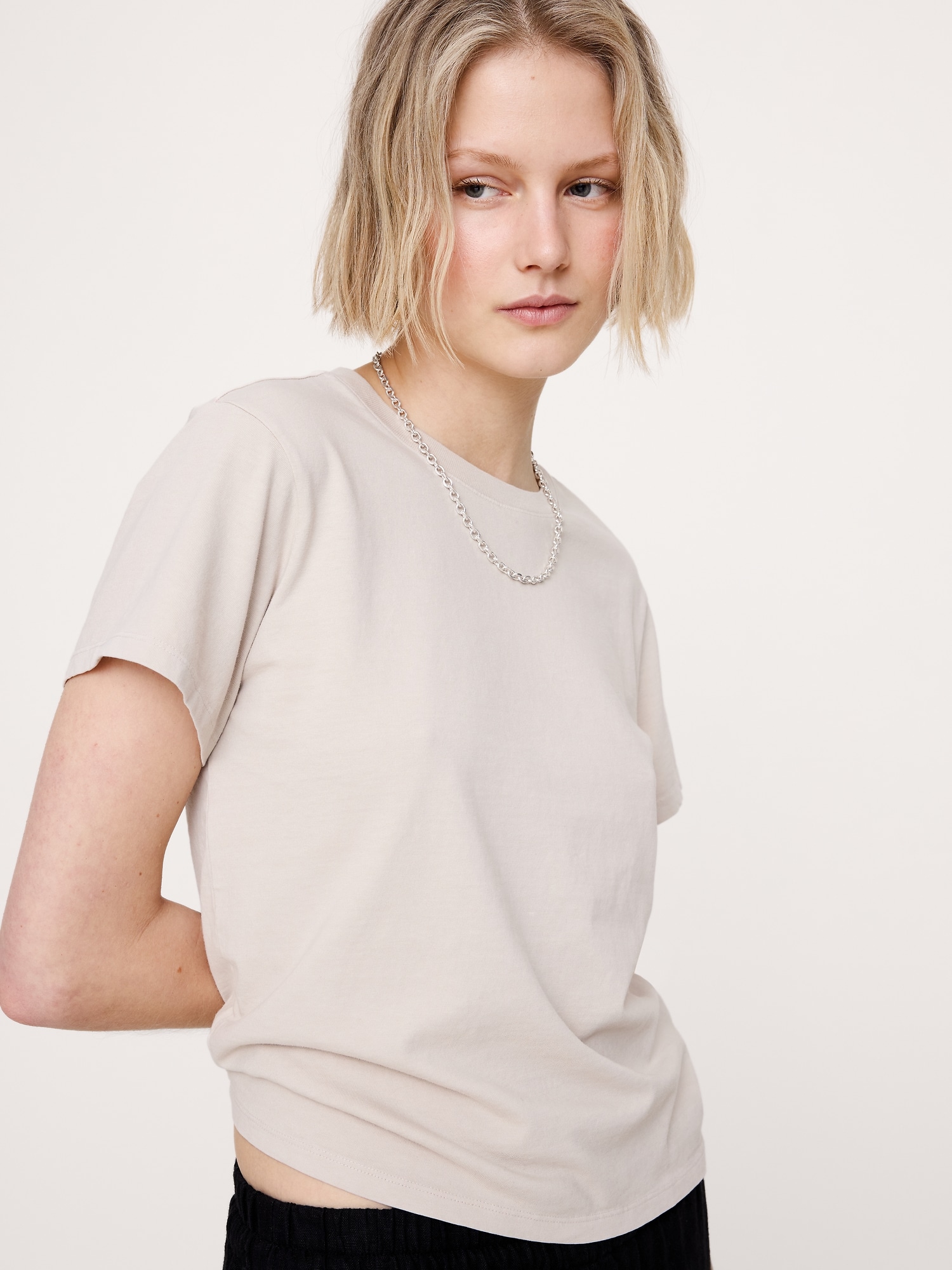 L'image numéro 3 présente T-SHIRT RAS DU COU EN COTON RÉTRO