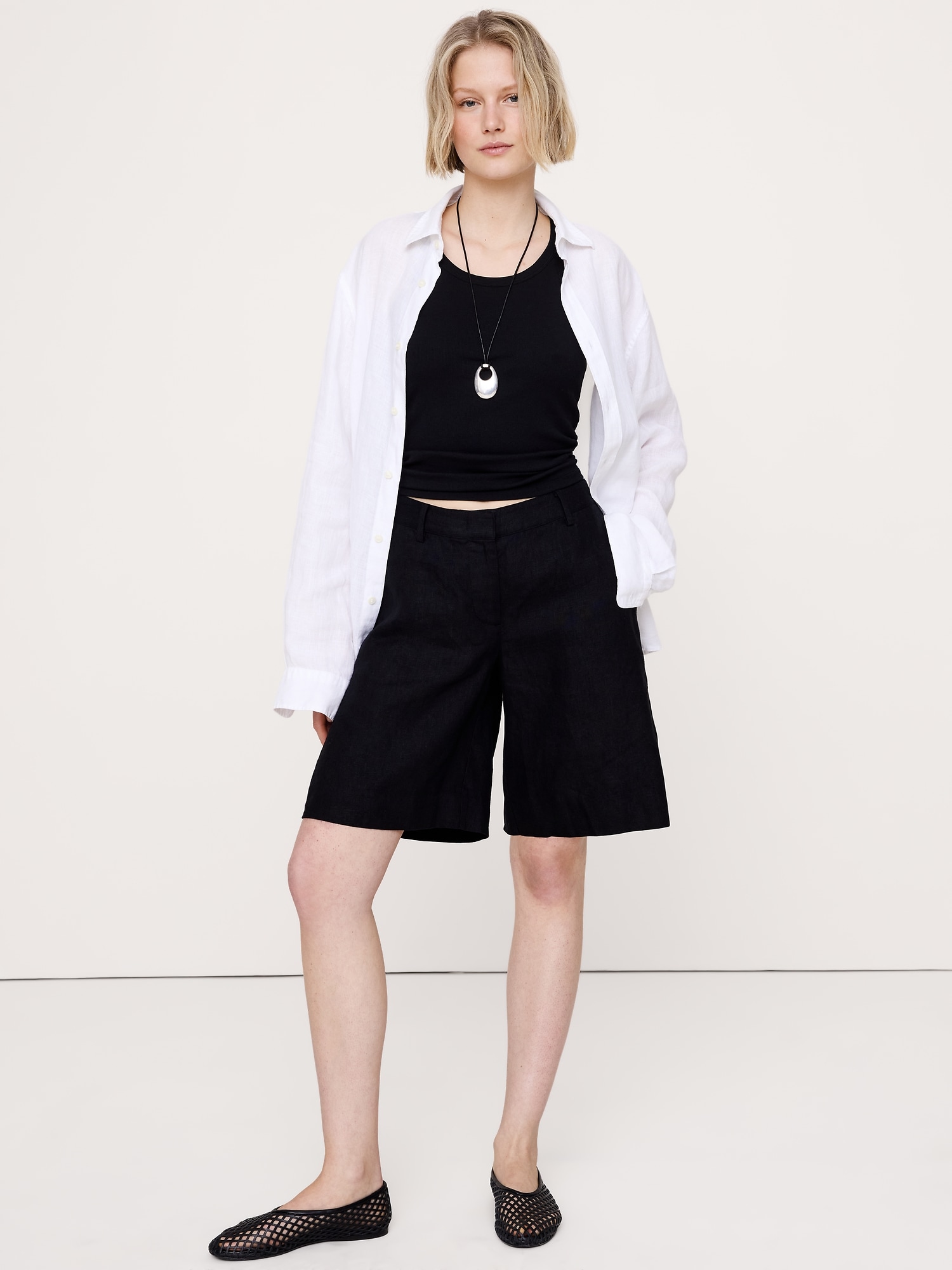 Image number 1 showing, The Everyday Bermuda Short in Linen